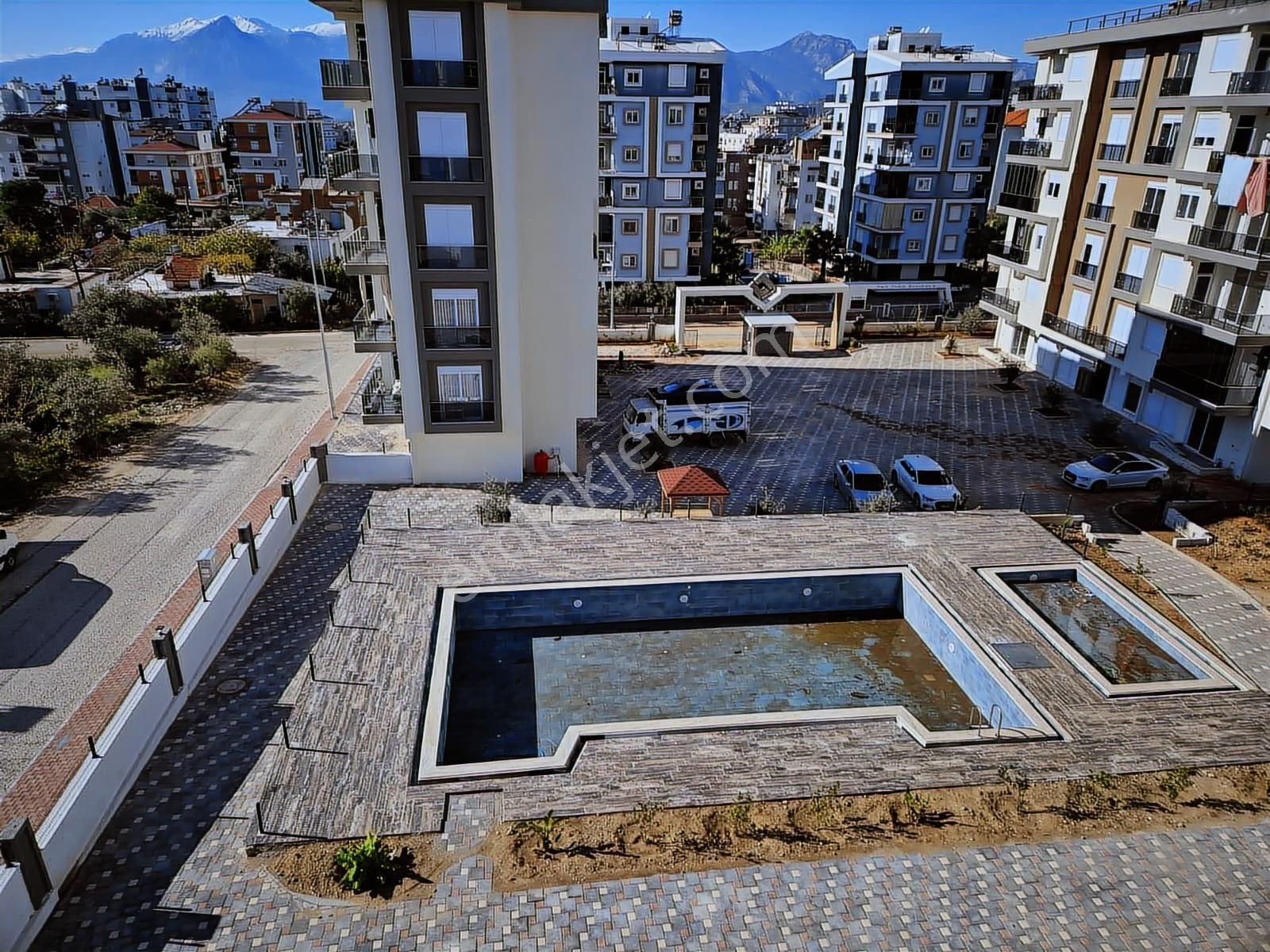 Göçerlerde Şehir Hastanesi 2 Km Havuzlu Site İçi*1+1 Daire - Görsel 11