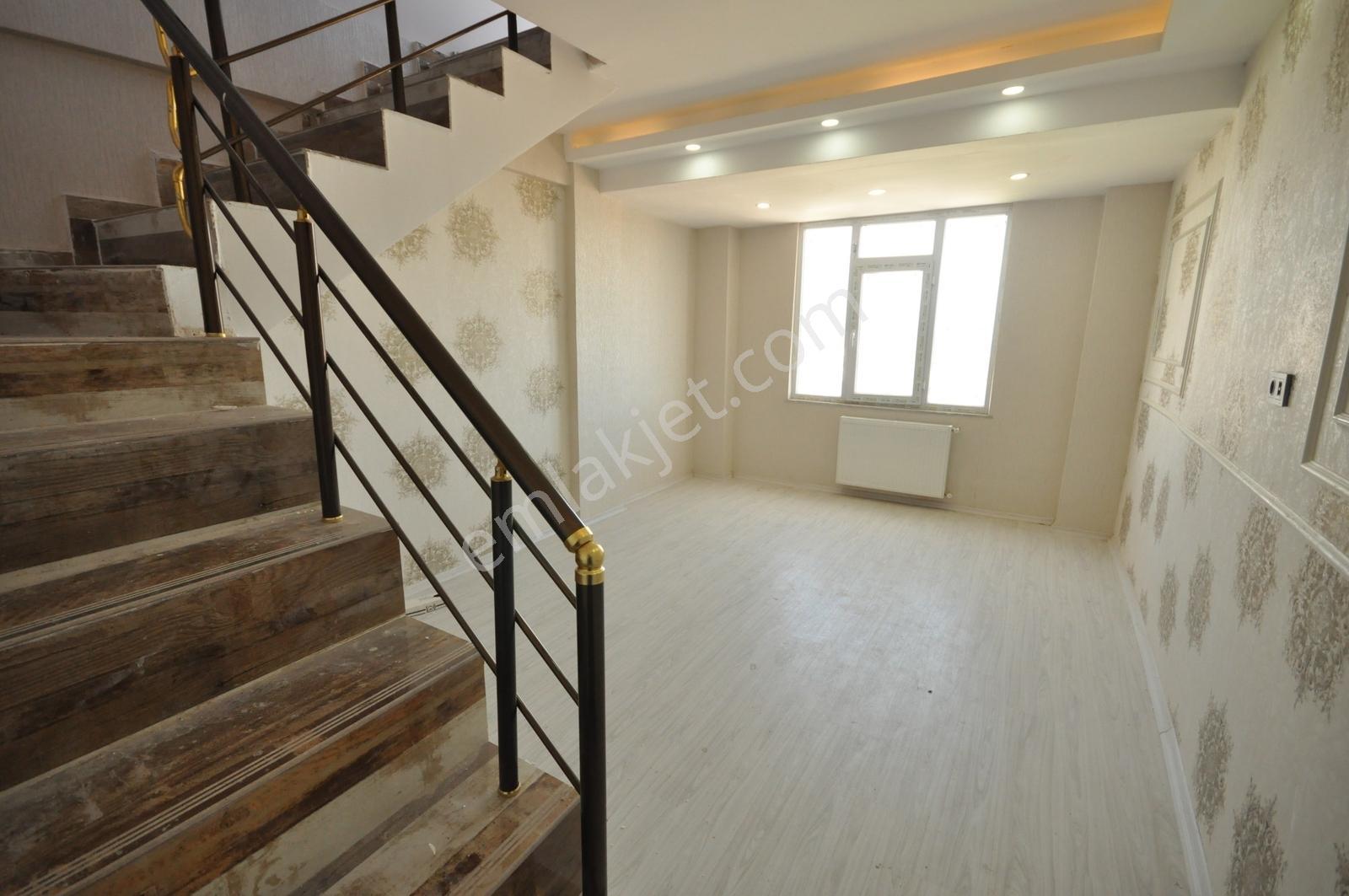 Coldwell Banker'dan Batıkente Ön Cephe 0 3+2 Dublex Daire - Görsel 17
