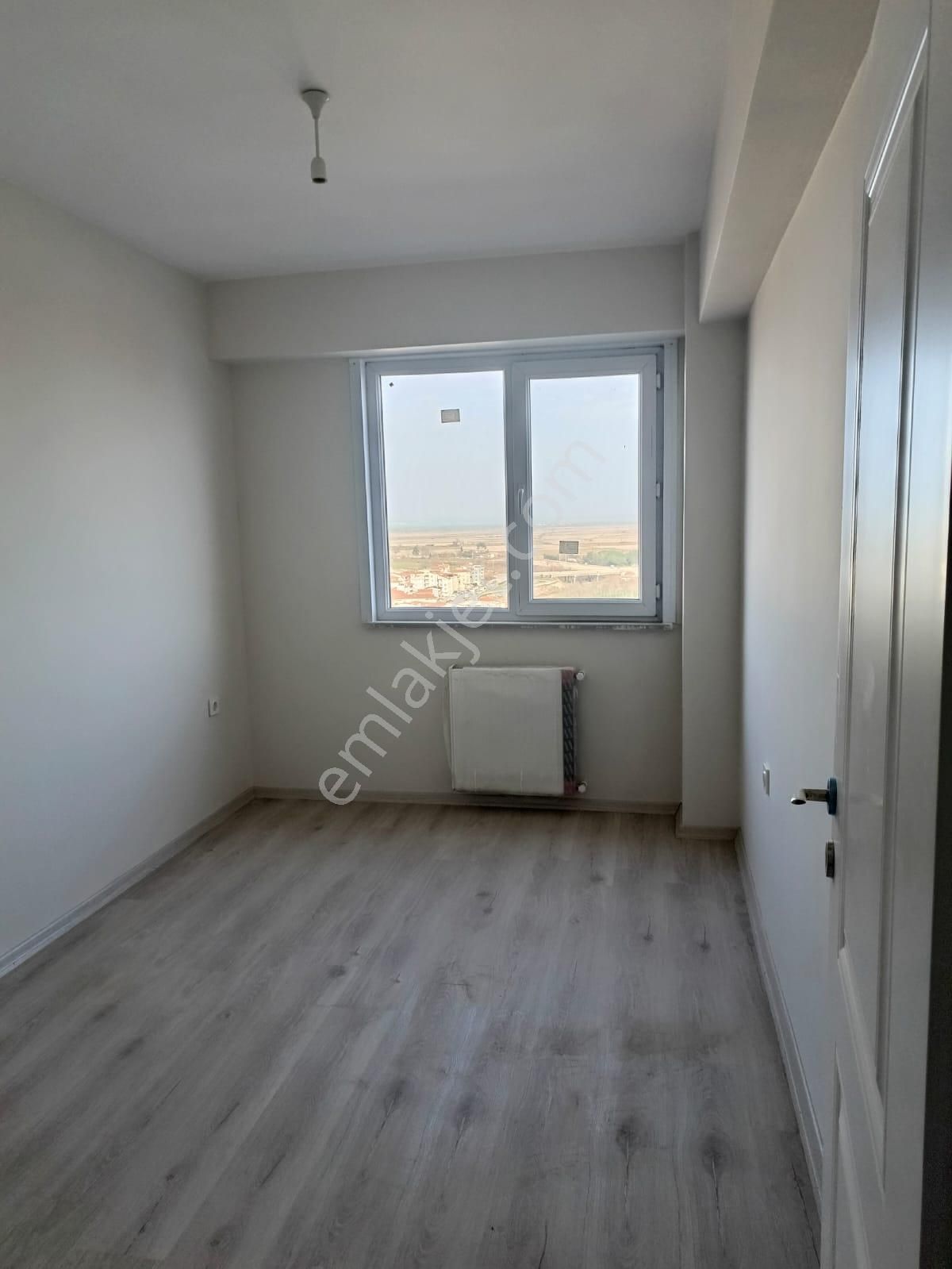 Biga Toplu Konutlarda Acil Satılık 2+1 Sıfır Daire - Görsel 6