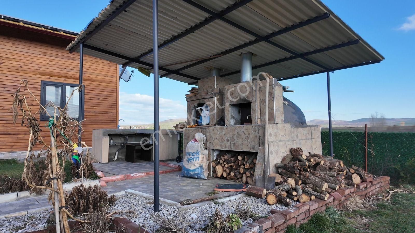 C21 Loca Gökçeyazı'da Şahane Ahşap Çiftlik Evi Ve Meyve Bahçesi - Görsel 5