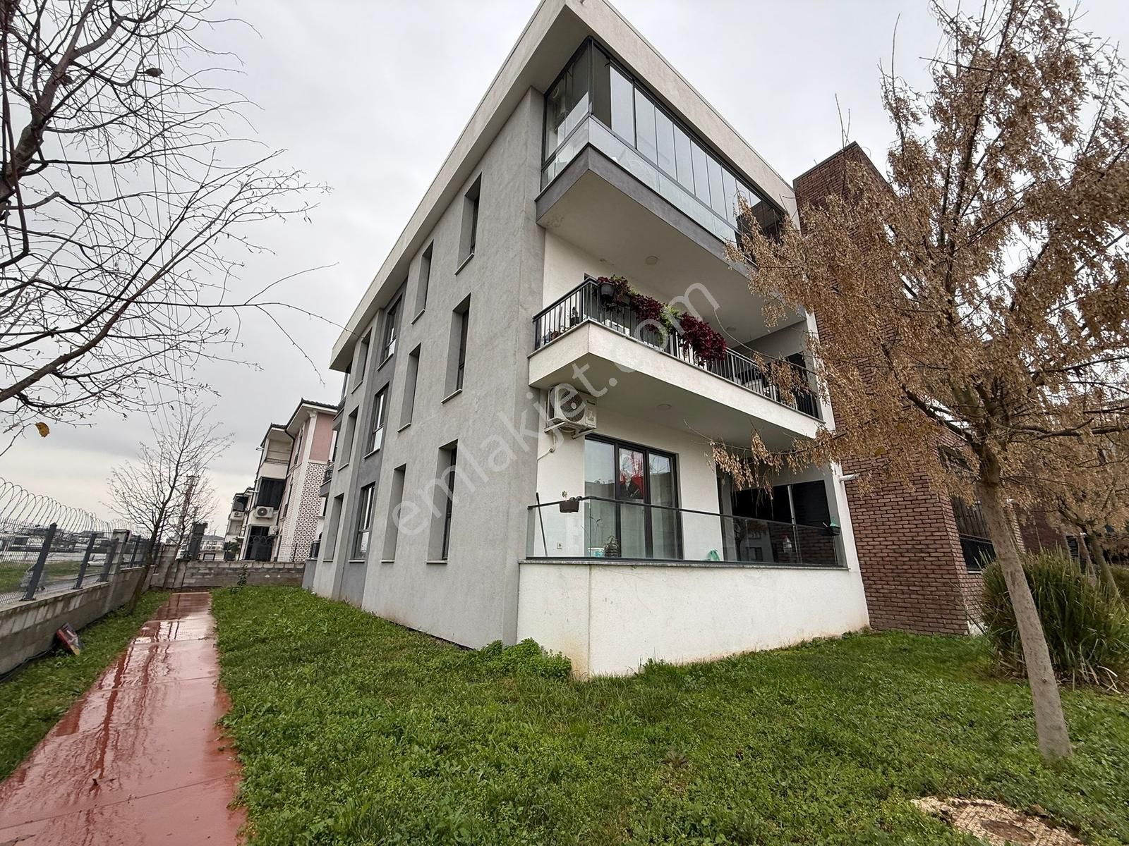 Site İçerisinde Tam Köşe Konumda 3+1 Satılık Lüks Daire Fırsatı - Görsel 15