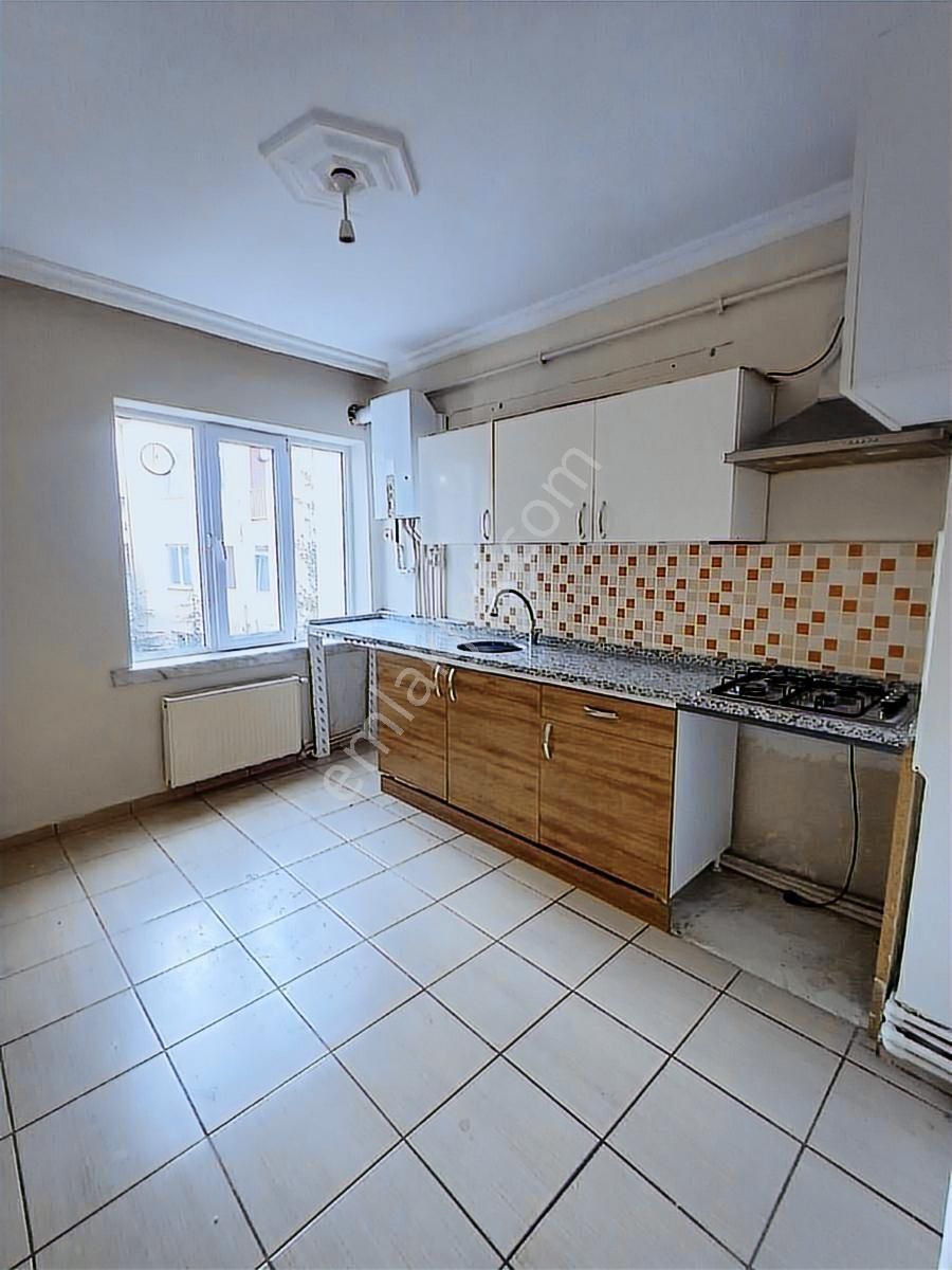 Çarşı Merkezde Satılık 2+1 Bakımlı Daire Hatboyu Cad.arka Sokağı - Görsel 8