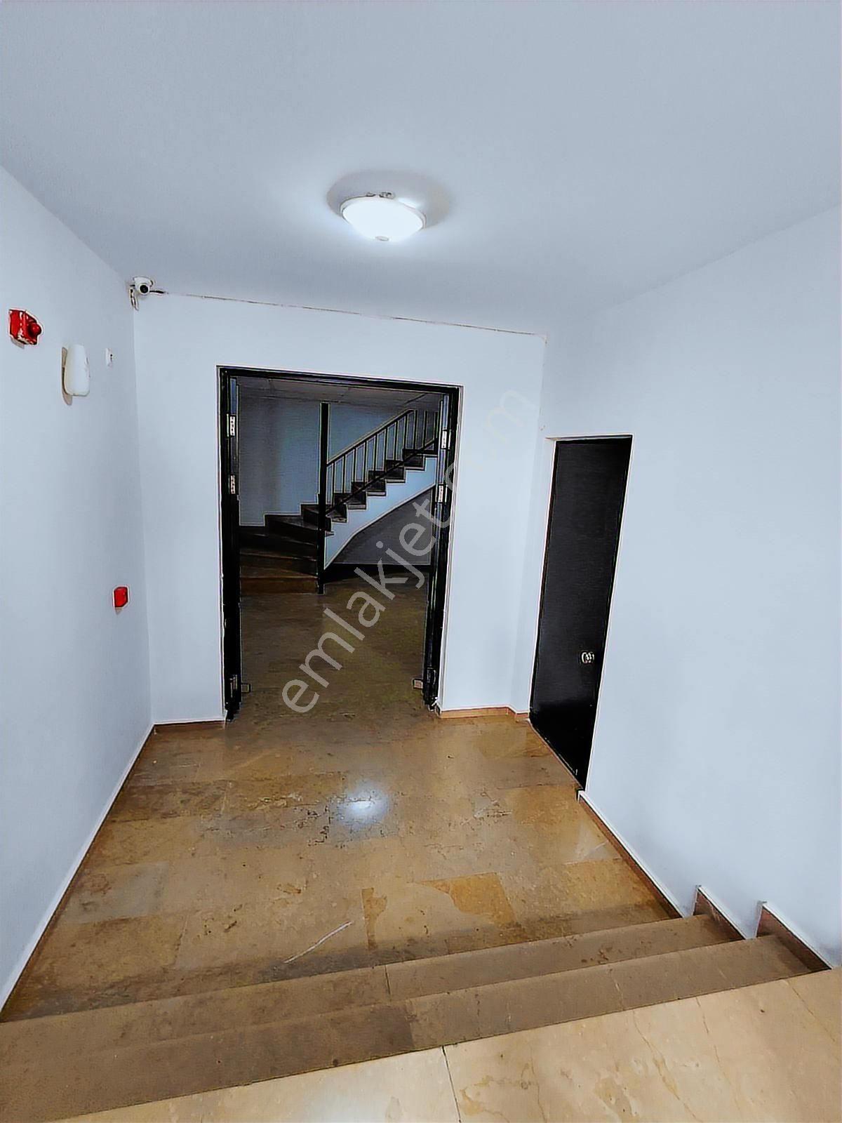 Espark'a 5 Dakika Mesafede Satılık 3+1 Asansörlü Bakımlı Daire - Görsel 29