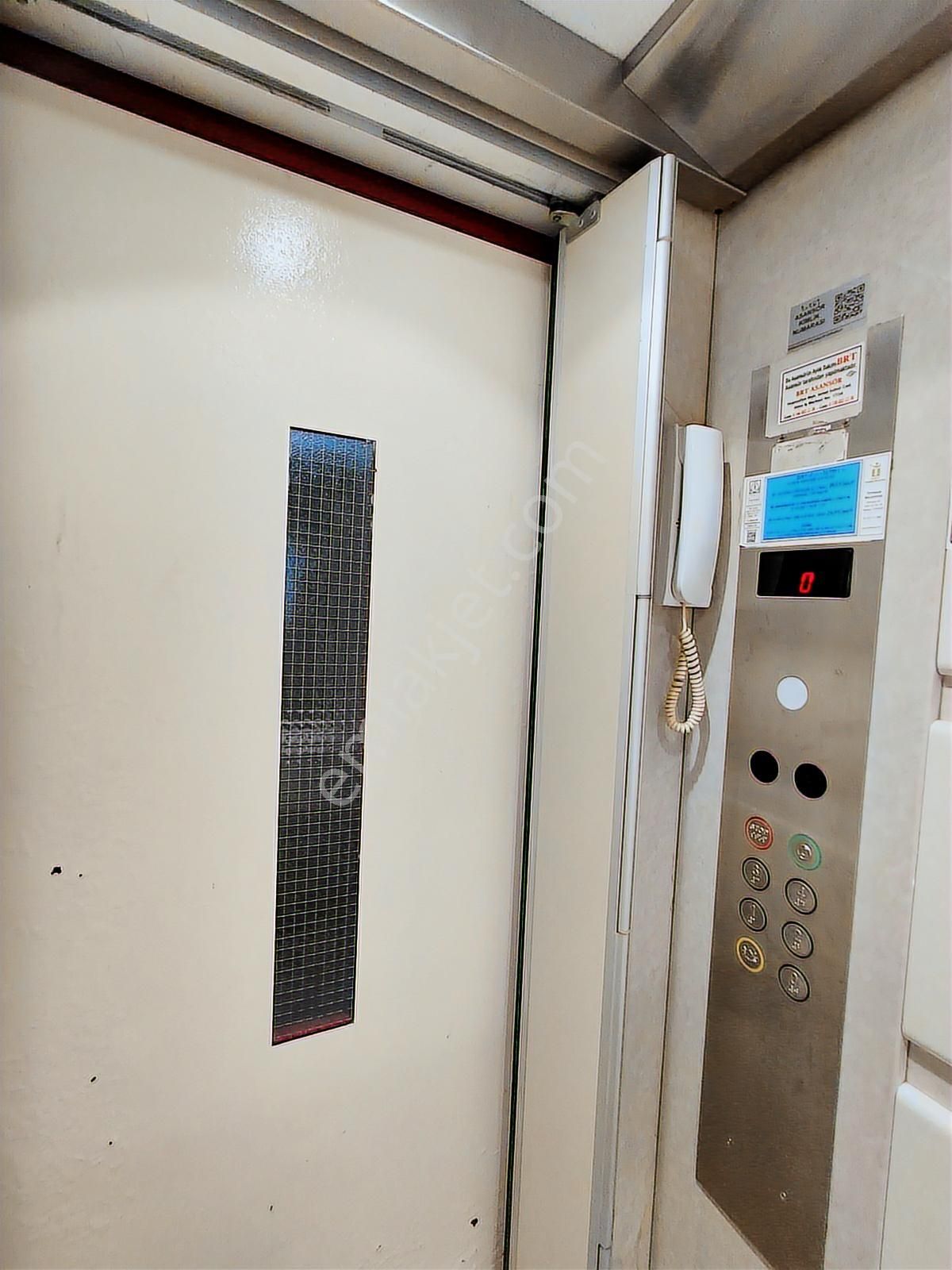 Espark'a 5 Dakika Mesafede Satılık 3+1 Asansörlü Bakımlı Daire - Görsel 22