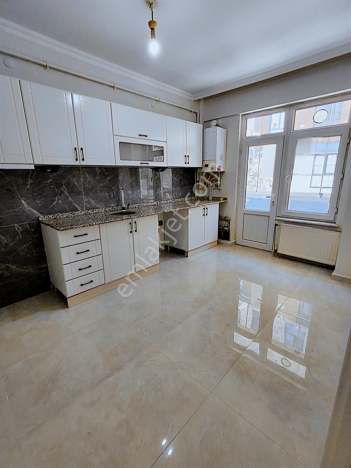 Espark'a 5 Dakika Mesafede Satılık 3+1 Asansörlü Bakımlı Daire - Görsel 9