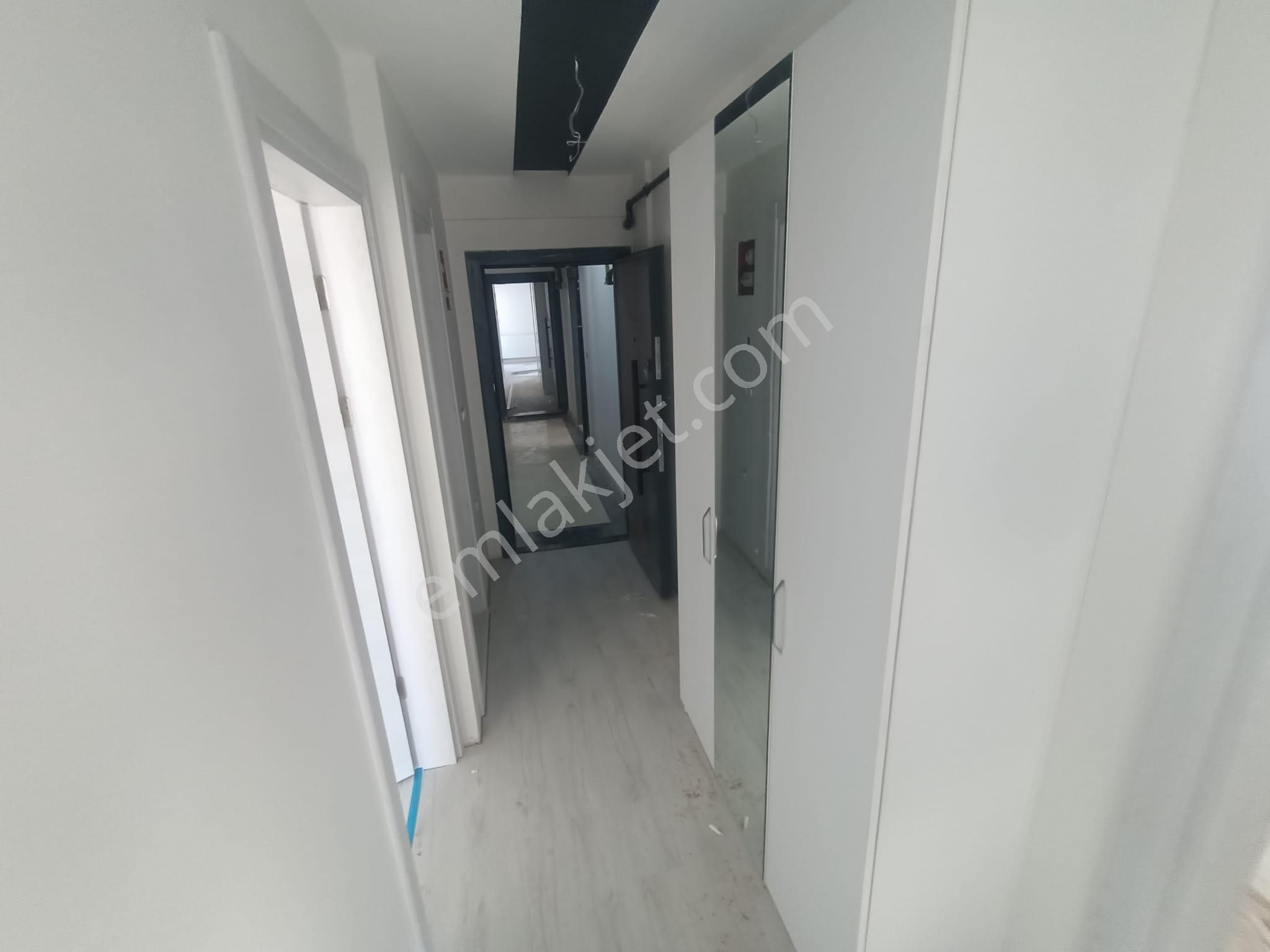 Üniversite Yakını Köşe 2+1 Lüks Sıfır Daire - Görsel 13