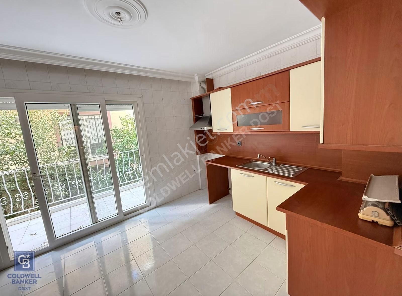Korutürk Mahallesinde Teraslı Garajlı Bahçeli 6+1 Villa - Görsel 25
