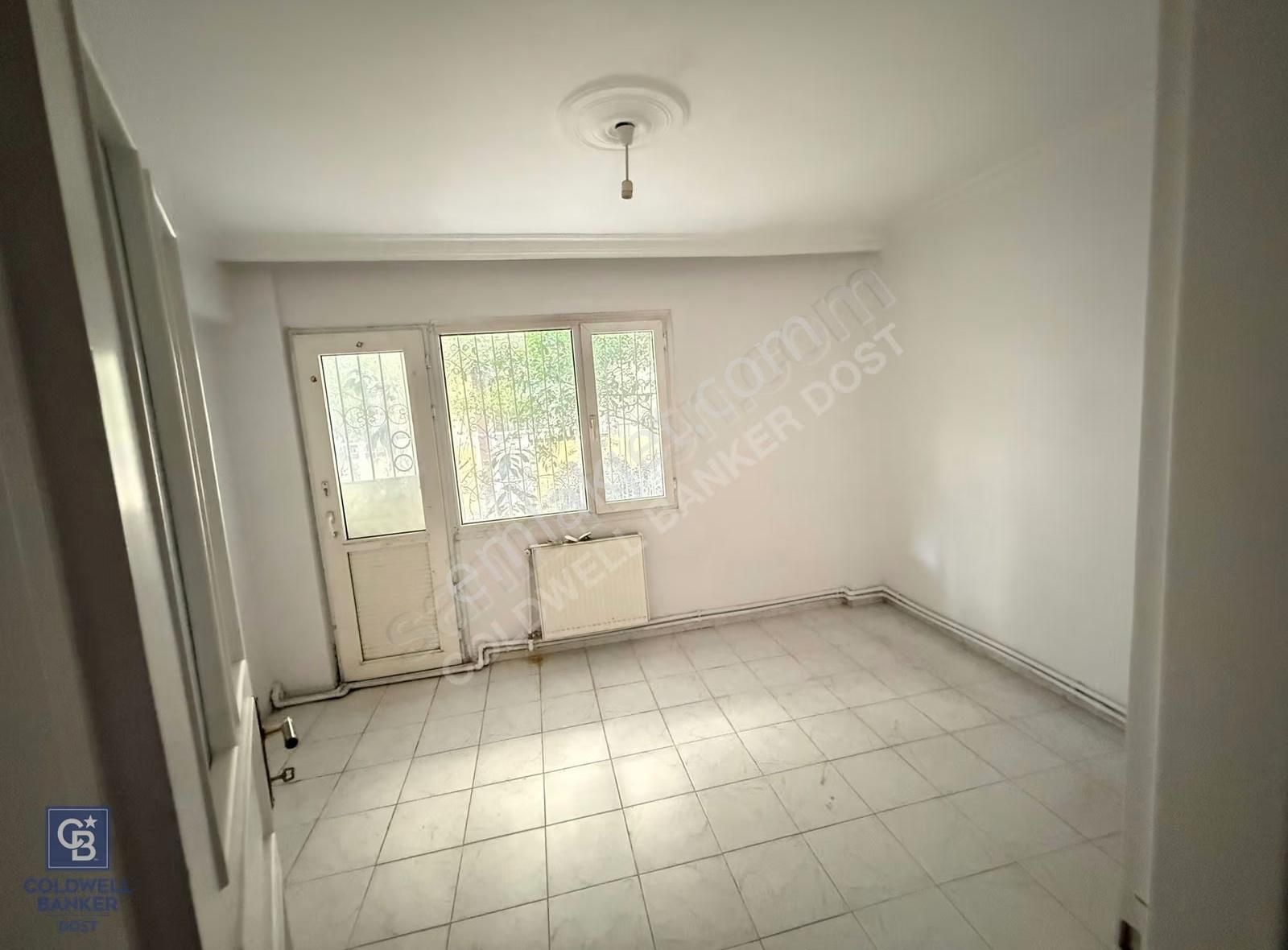 Korutürk Mahallesinde Teraslı Garajlı Bahçeli 6+1 Villa - Görsel 12