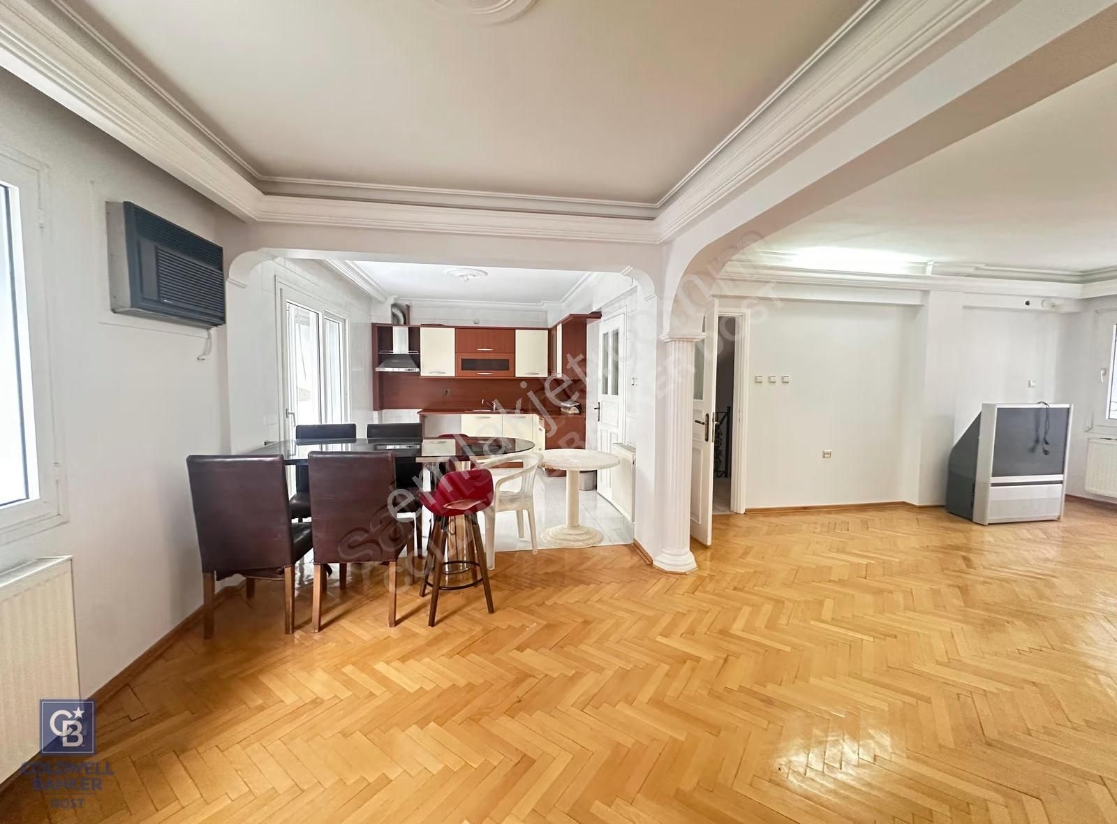 Korutürk Mahallesinde Teraslı Garajlı Bahçeli 6+1 Villa - Görsel 29