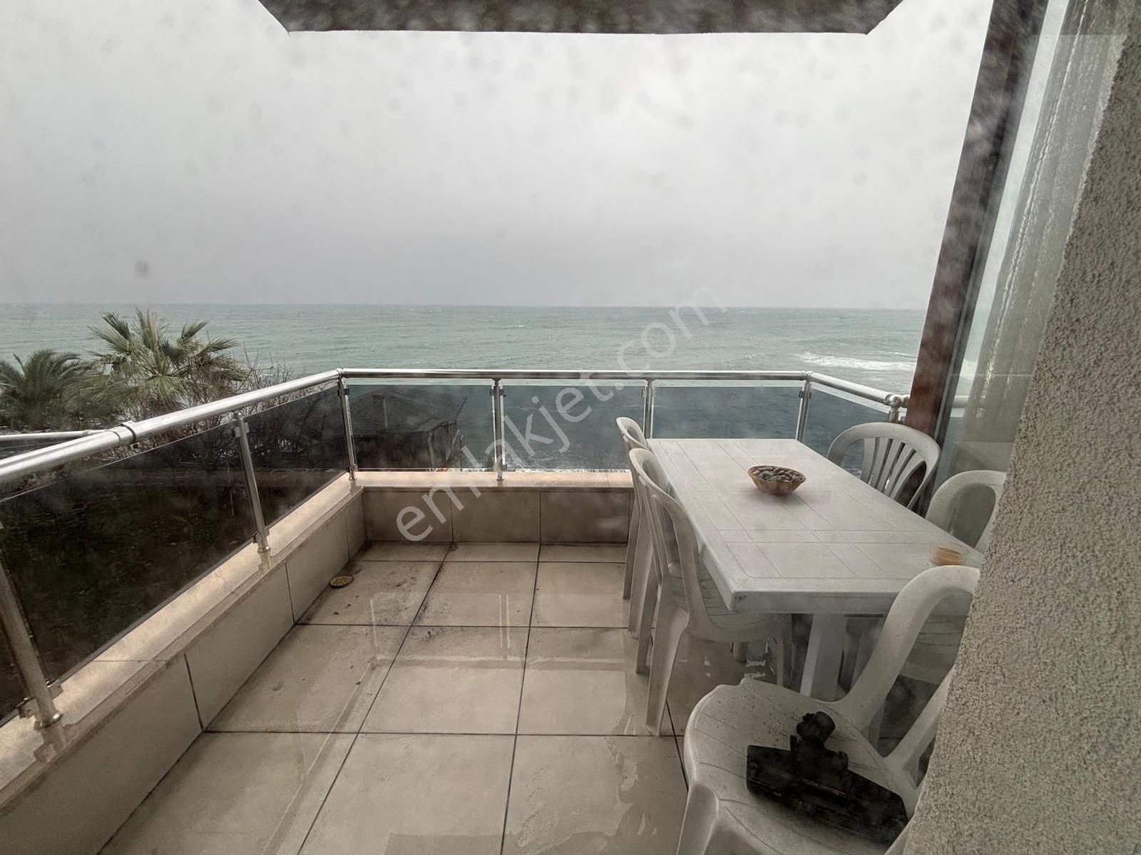 Deha Emlak'tan Eşyalı Kiralık 3+1 Deniz Kenarında Mersinde - Görsel 8