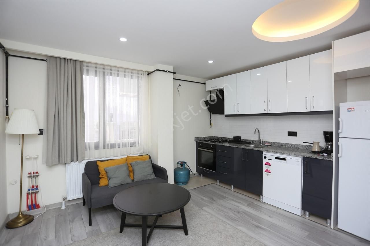 Antalya Muratpaşa Gençlikte Mobilyalı 1+1 Kiralık Daire | Tekce