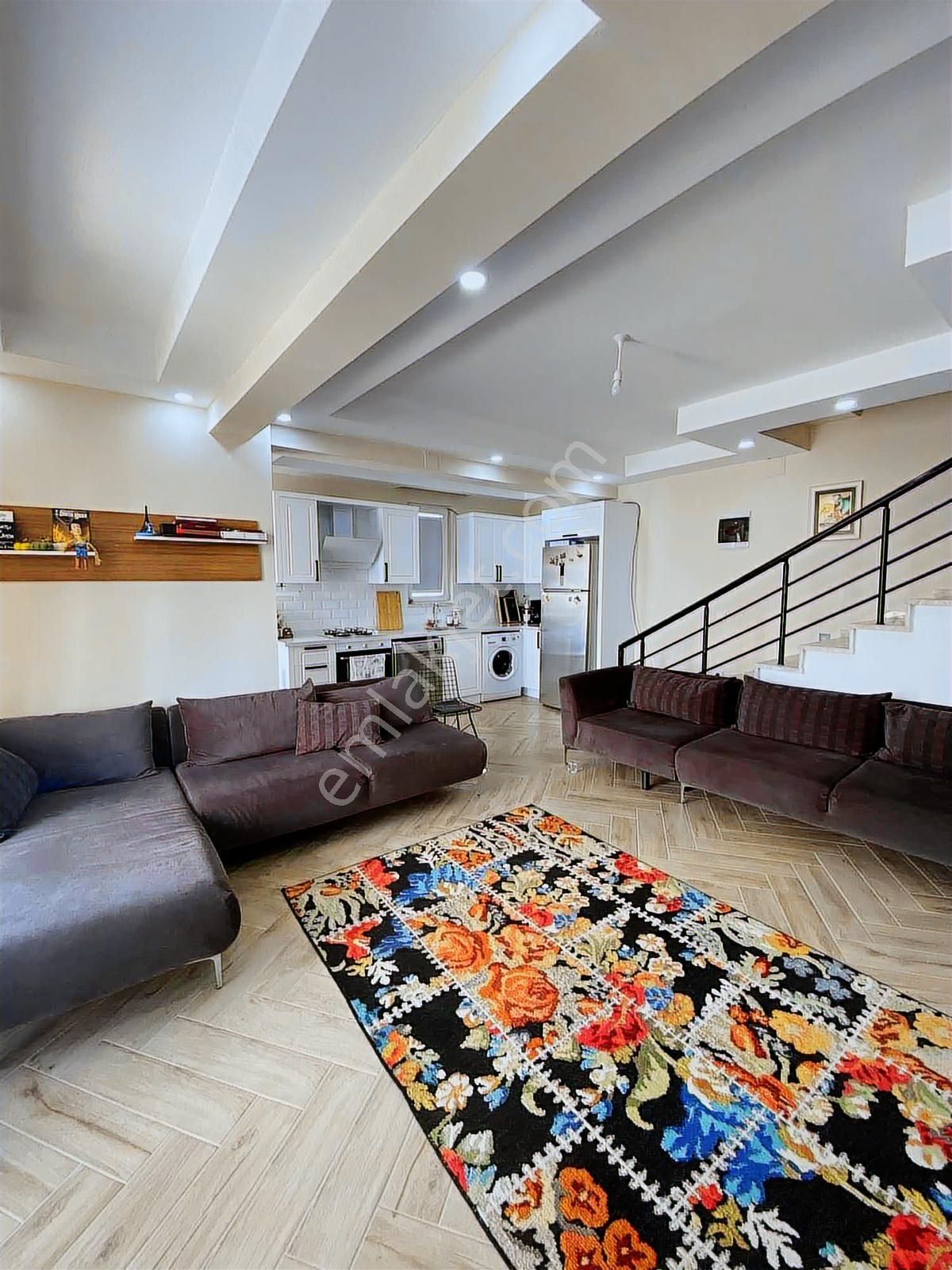 Dalamanda Alaçatı Esintili, Geniş Bahçeli Özel 2+1 Dubleks - Görsel 24