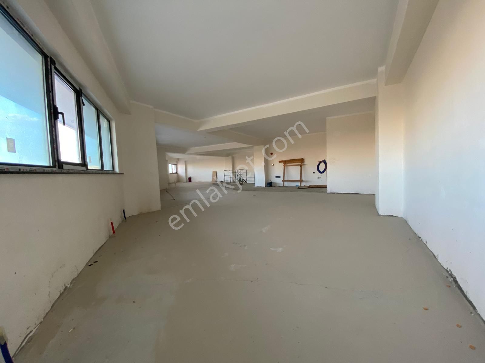 Tüvtürk'e Yürüme Mesafesi Beosis Plaza'da 400 M2 Kiralık Dükkan - Görsel 7