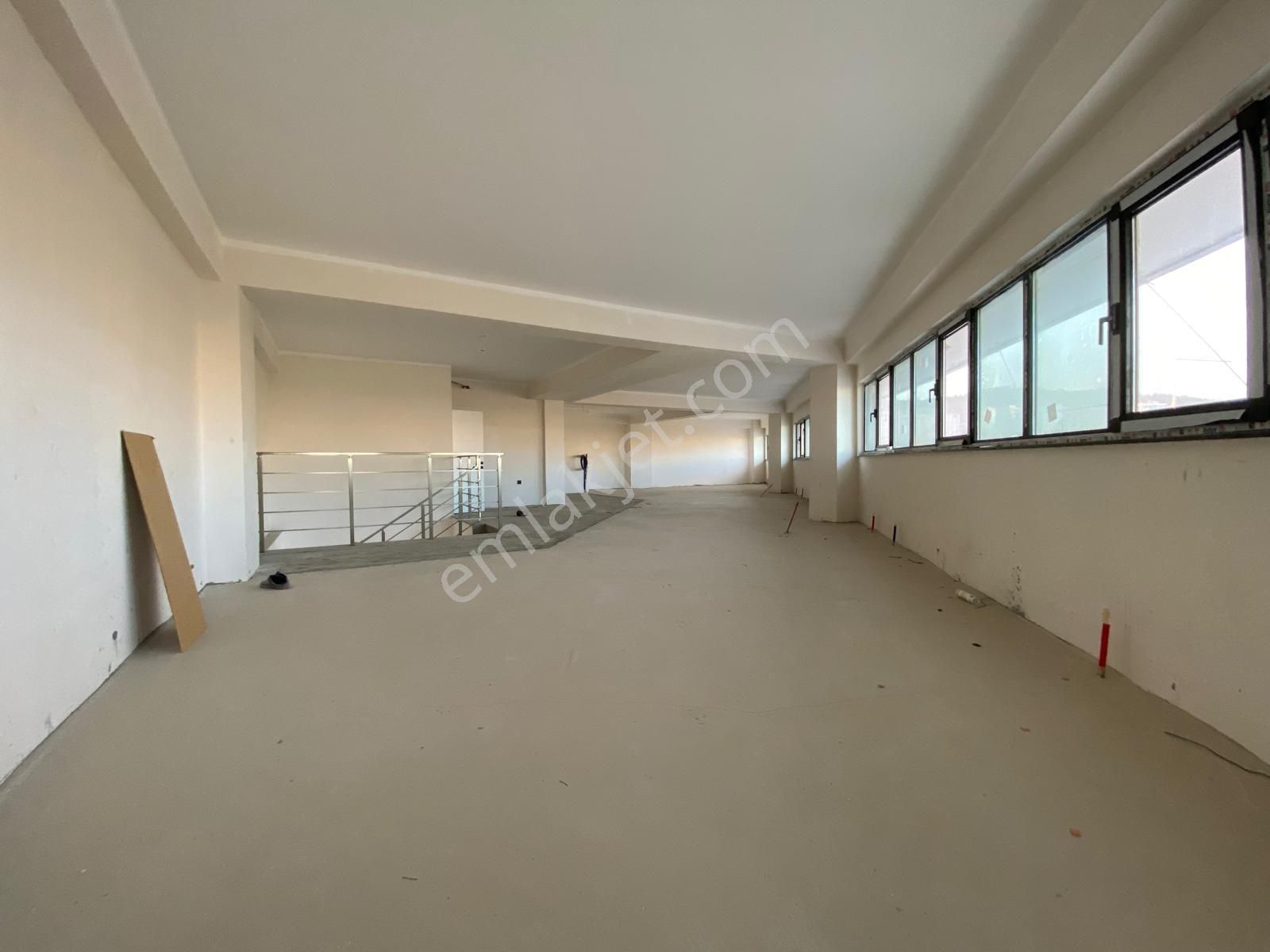 Tüvtürk'e Yürüme Mesafesi Beosis Plaza'da 400 M2 Kiralık Dükkan - Görsel 10