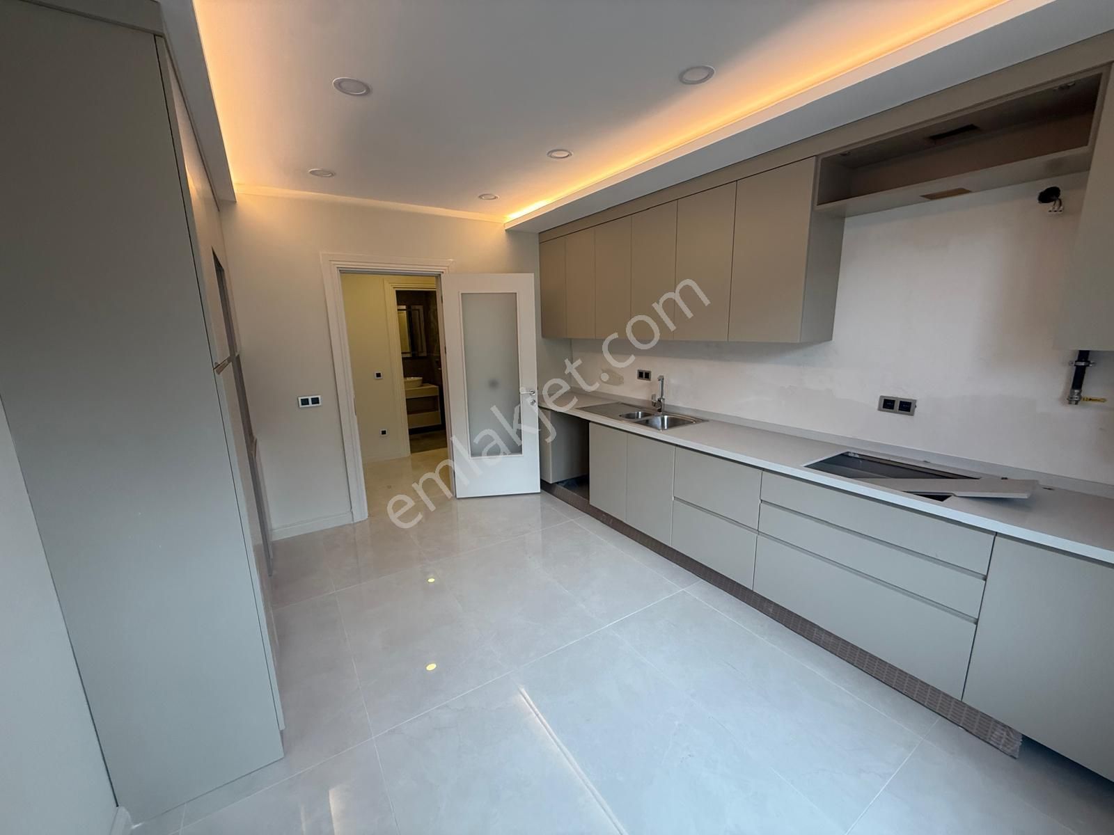 Barış'tan Kapalı Otoparklı Çift Girişli 5+2 Lüks Dubleks Daire - Görsel 22