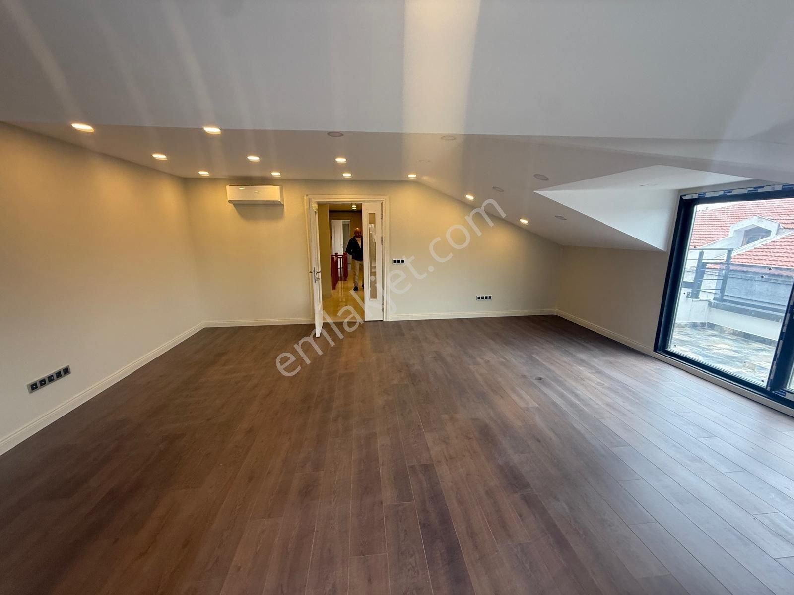 Barış'tan Kapalı Otoparklı Çift Girişli 5+2 Lüks Dubleks Daire - Görsel 10