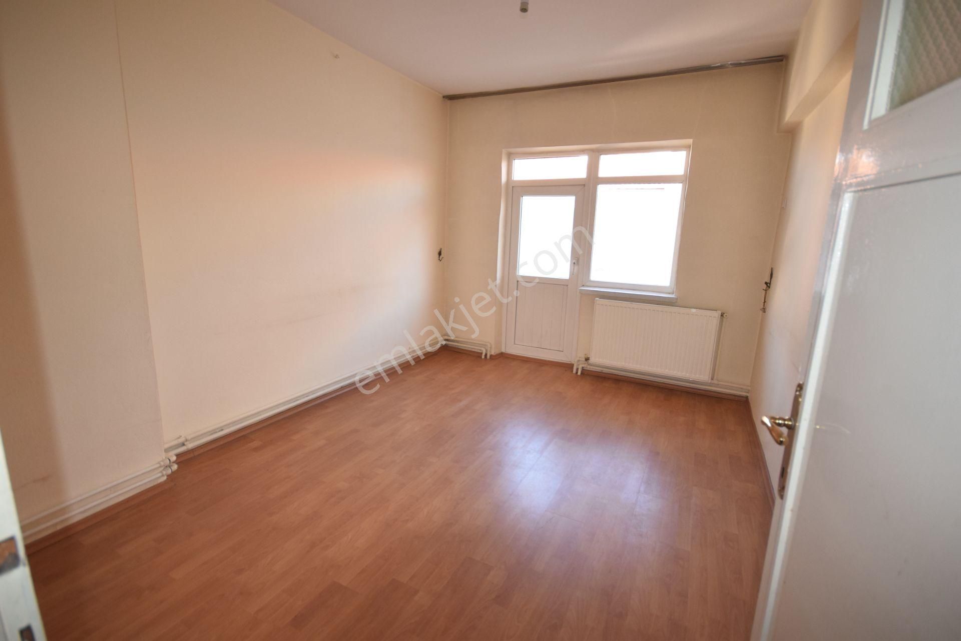 İlk-ev'den Dikmen Caddesine Çetin Emeç Bulvarına Yakın Arakatta 3+1 2 Odası Bağımlı Kombili - Görsel 17