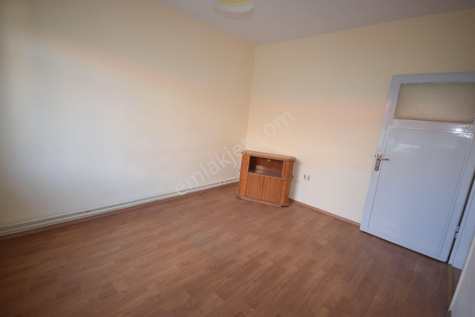 İlk-ev'den Dikmen Caddesine Çetin Emeç Bulvarına Yakın Arakatta 3+1 2 Odası Bağımlı Kombili - Görsel 12