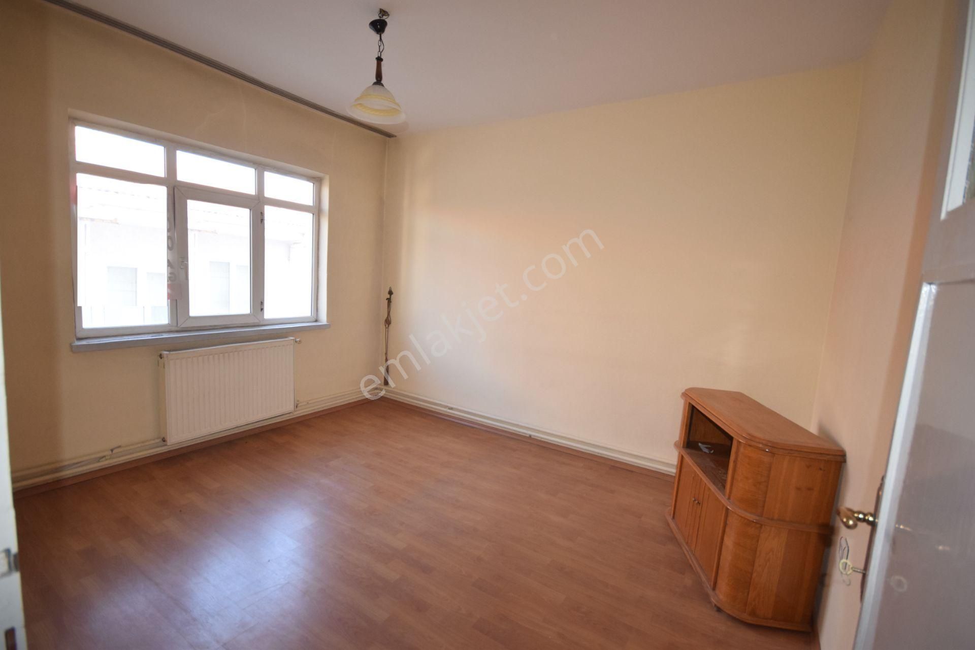 İlk-ev'den Dikmen Caddesine Çetin Emeç Bulvarına Yakın Arakatta 3+1 2 Odası Bağımlı Kombili - Görsel 11