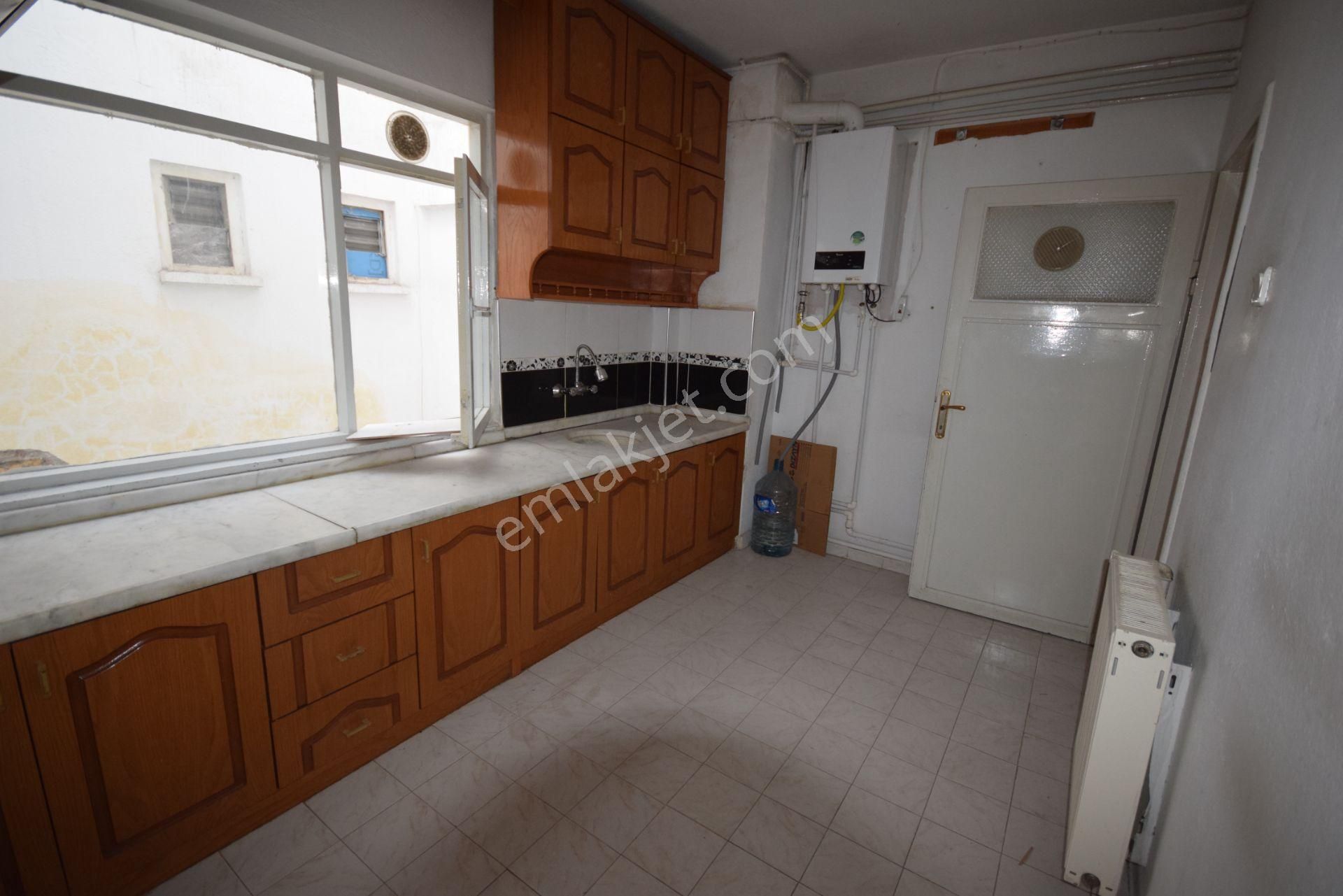 İlk-ev'den Dikmen Caddesine Çetin Emeç Bulvarına Yakın Arakatta 3+1 2 Odası Bağımlı Kombili - Görsel 2