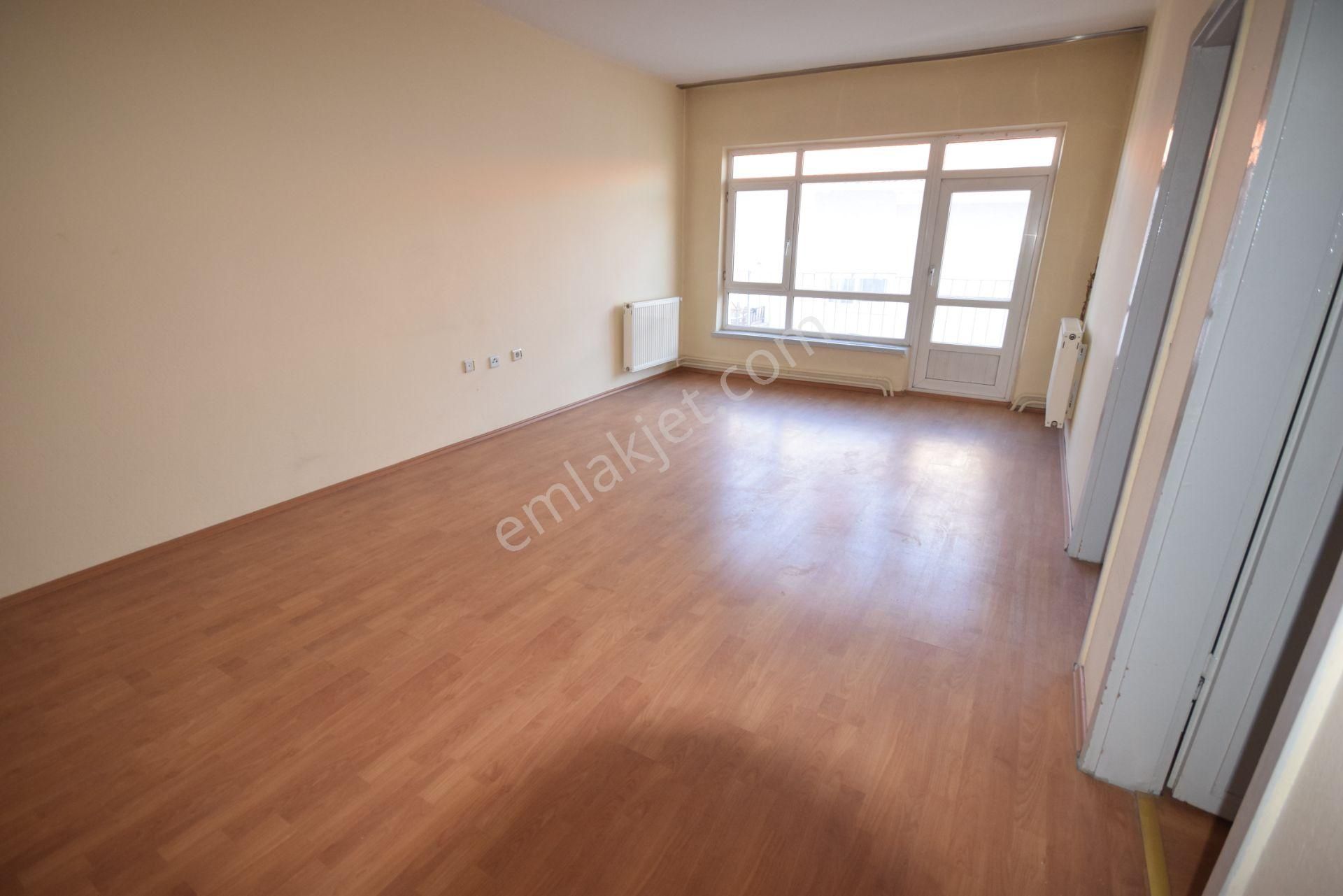 İlk-ev'den Dikmen Caddesine Çetin Emeç Bulvarına Yakın Arakatta 3+1 2 Odası Bağımlı Kombili - Görsel 6