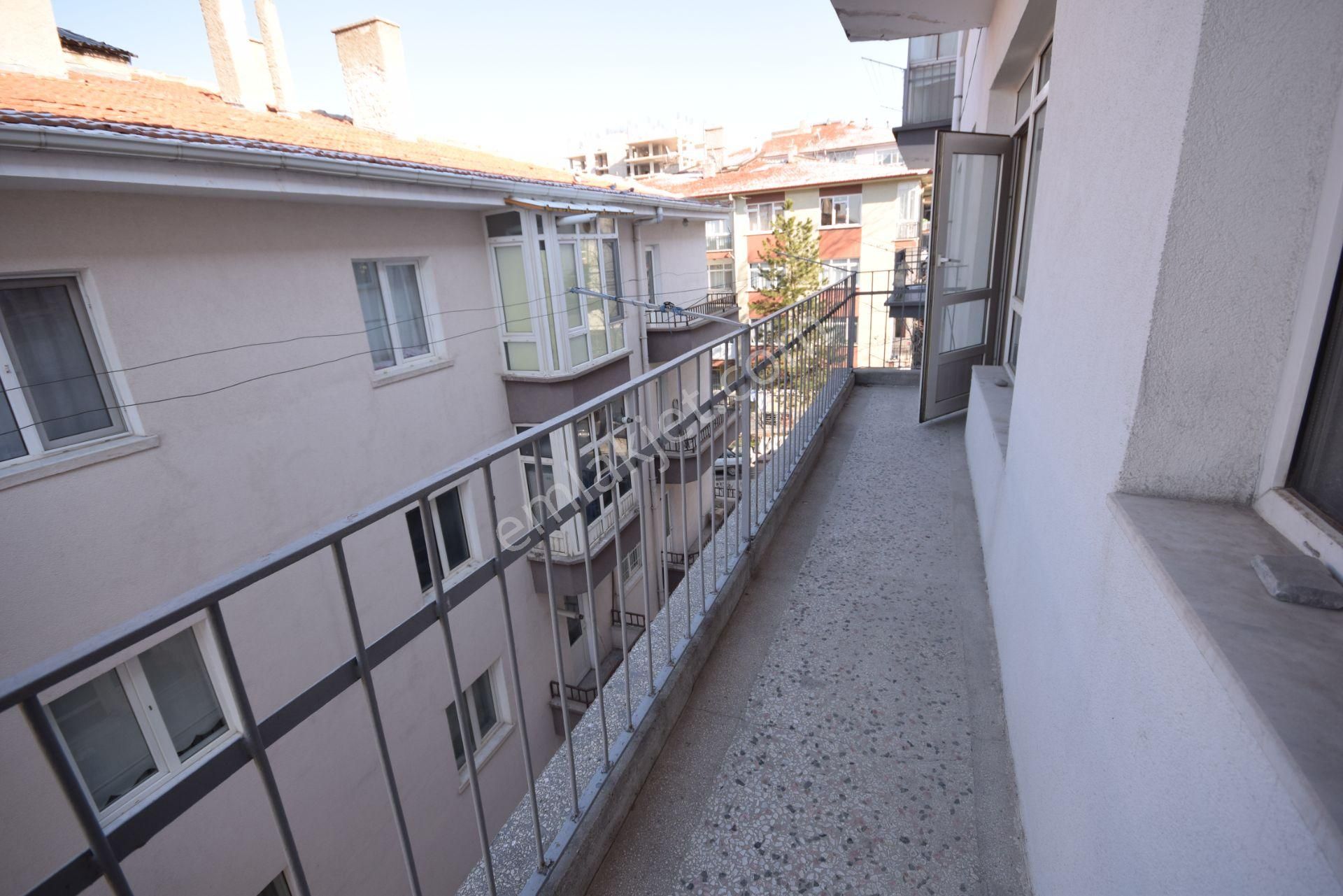 İlk-ev'den Dikmen Caddesine Çetin Emeç Bulvarına Yakın Arakatta 3+1 2 Odası Bağımlı Kombili - Görsel 19