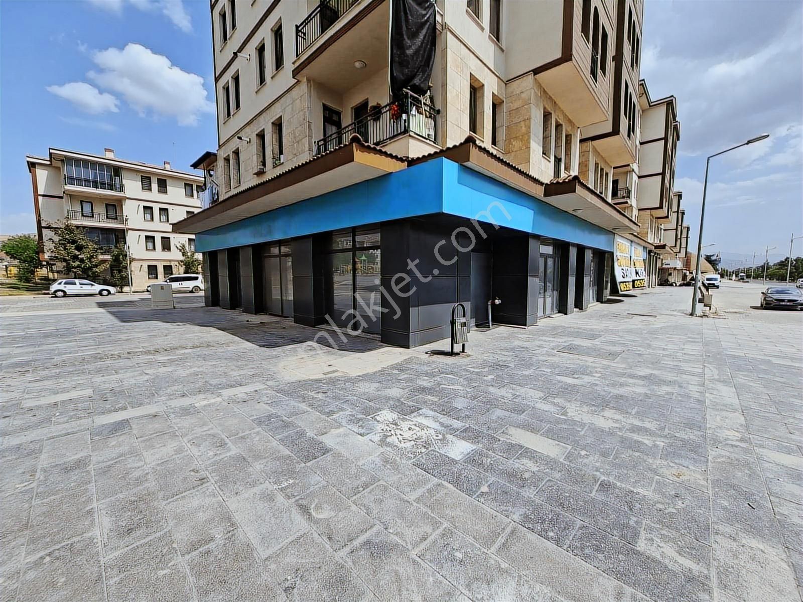 Bulvara Sıfır 380 M² Yatırımlık Çok Uygun Acil Kısa Süreliğine - Görsel 2