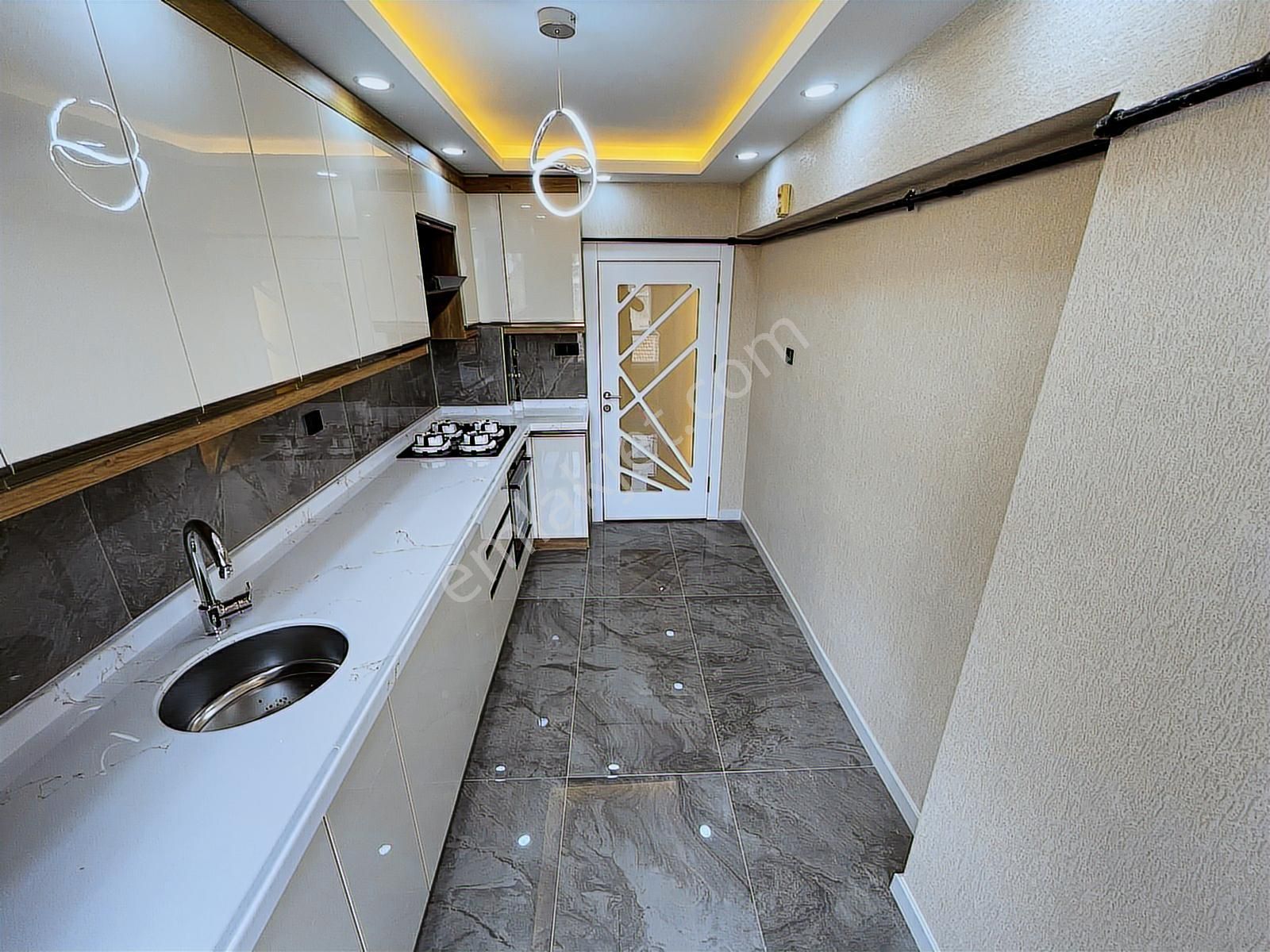 Süvari'de Cadde Yakını Merkezi Konum Full Yapılı 3+1 Lüx Daire - Görsel 19