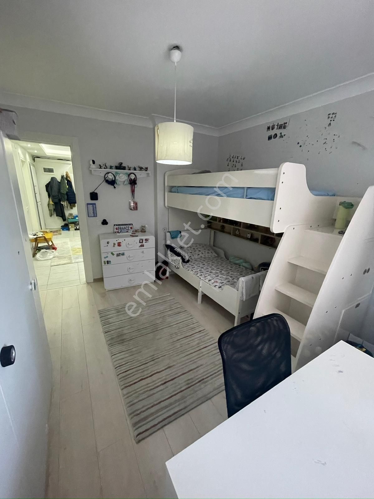 Zenith Real Estate Hasan Basri Çantay Mh.'de Satılık 120 M2 3+1 - Görsel 32