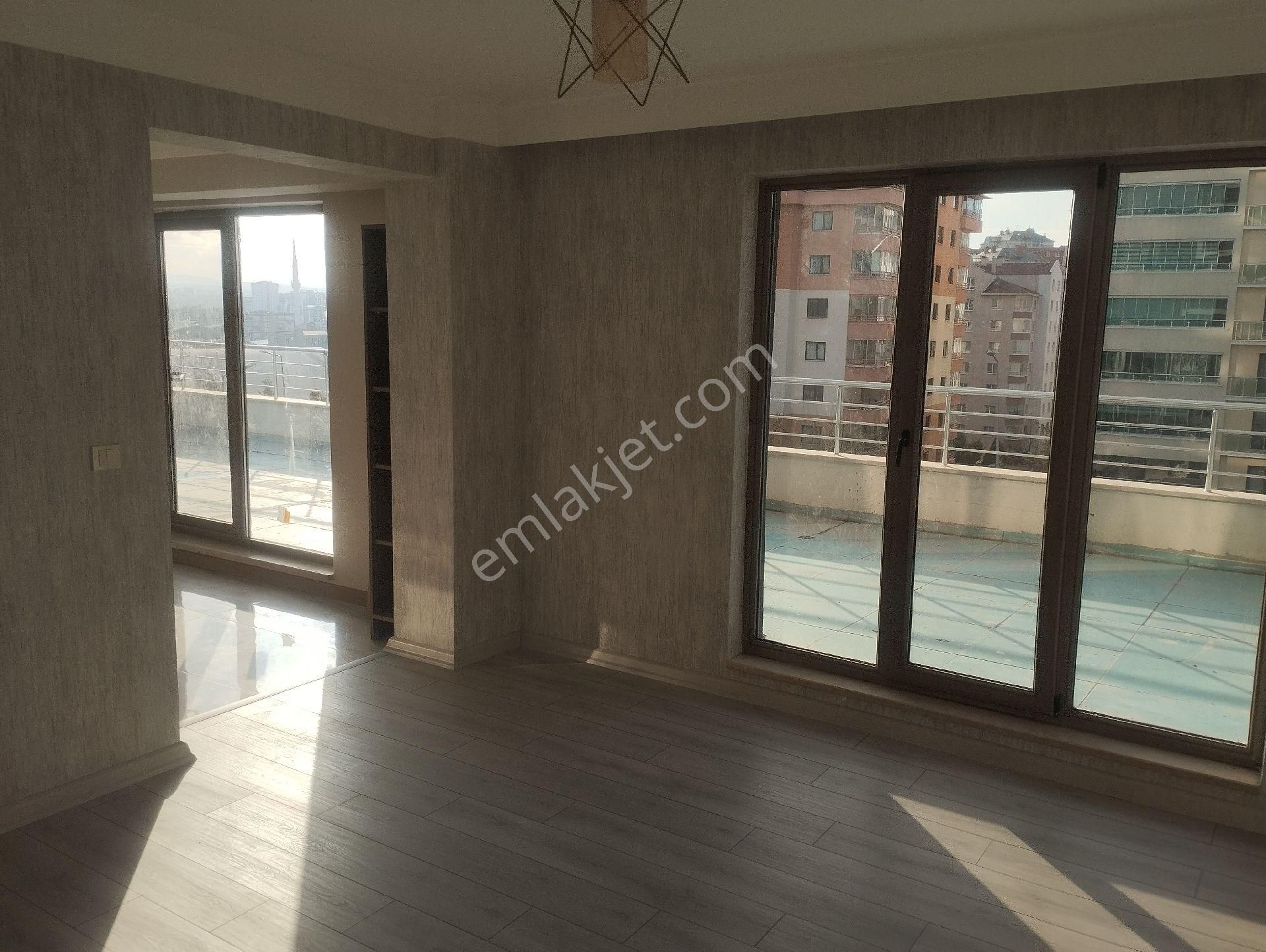 Sahibinden Teraslı Lüks Daire - Görsel 28