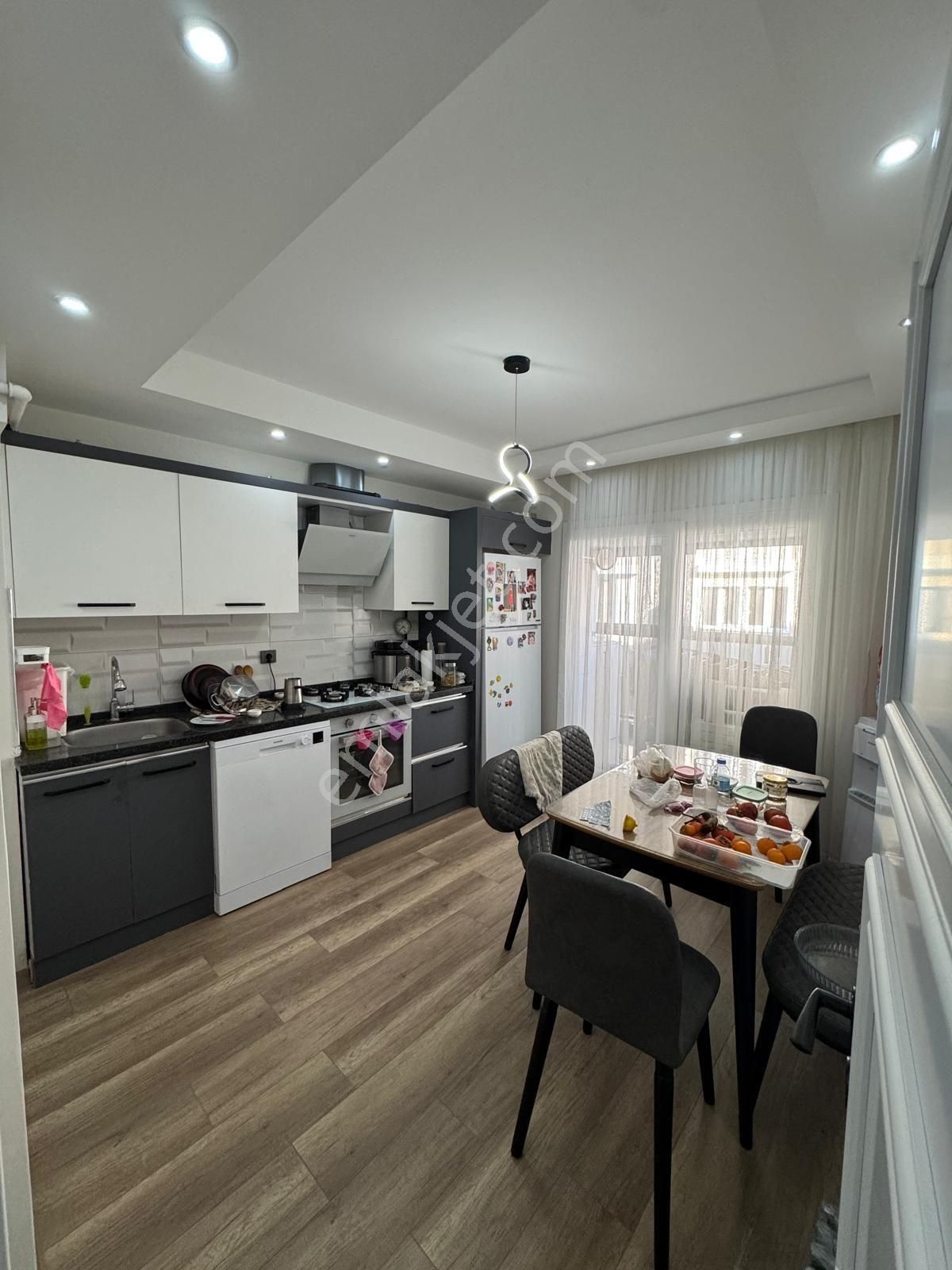 Doğru Gayrimenkulden Aydoğdu Mahallesinde 3+1 Doğalgazlı 1 Yıllık Daire - Görsel 3