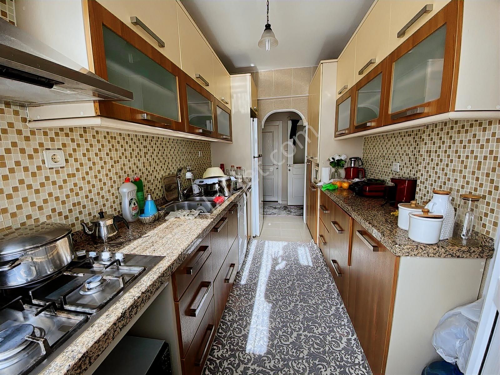 Lidya Emlak'tan 2+1 100 M2 Ara Kat Güney Cephe Satılık Daire