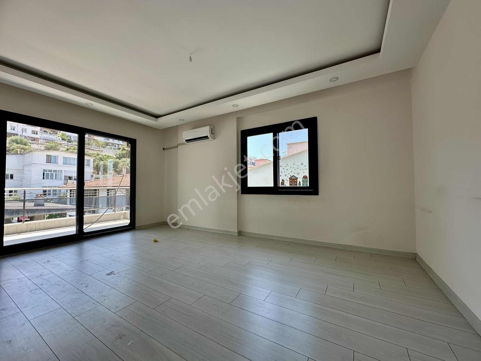 Milas Güllük Mahallesinde Satılık Dubleks Daire