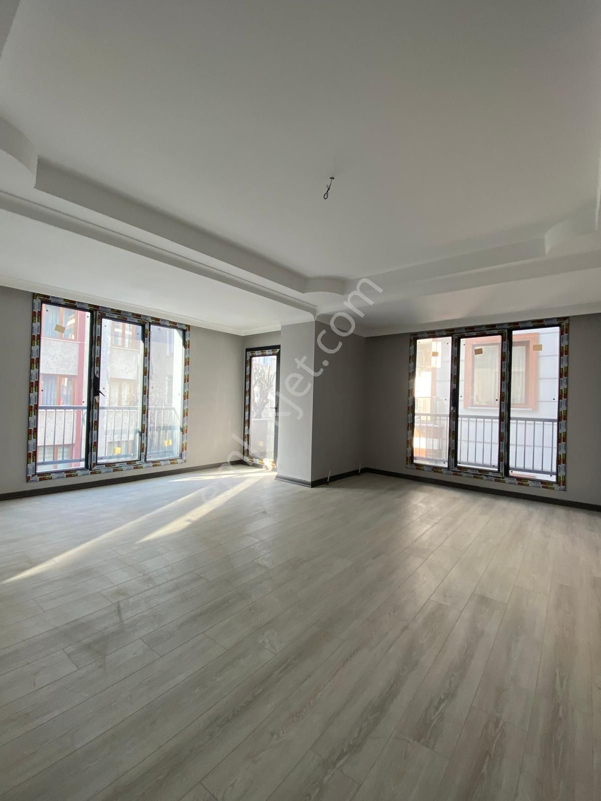 Avcılar Merkezde Sıfır 3+1 Ferah Satılık Daire