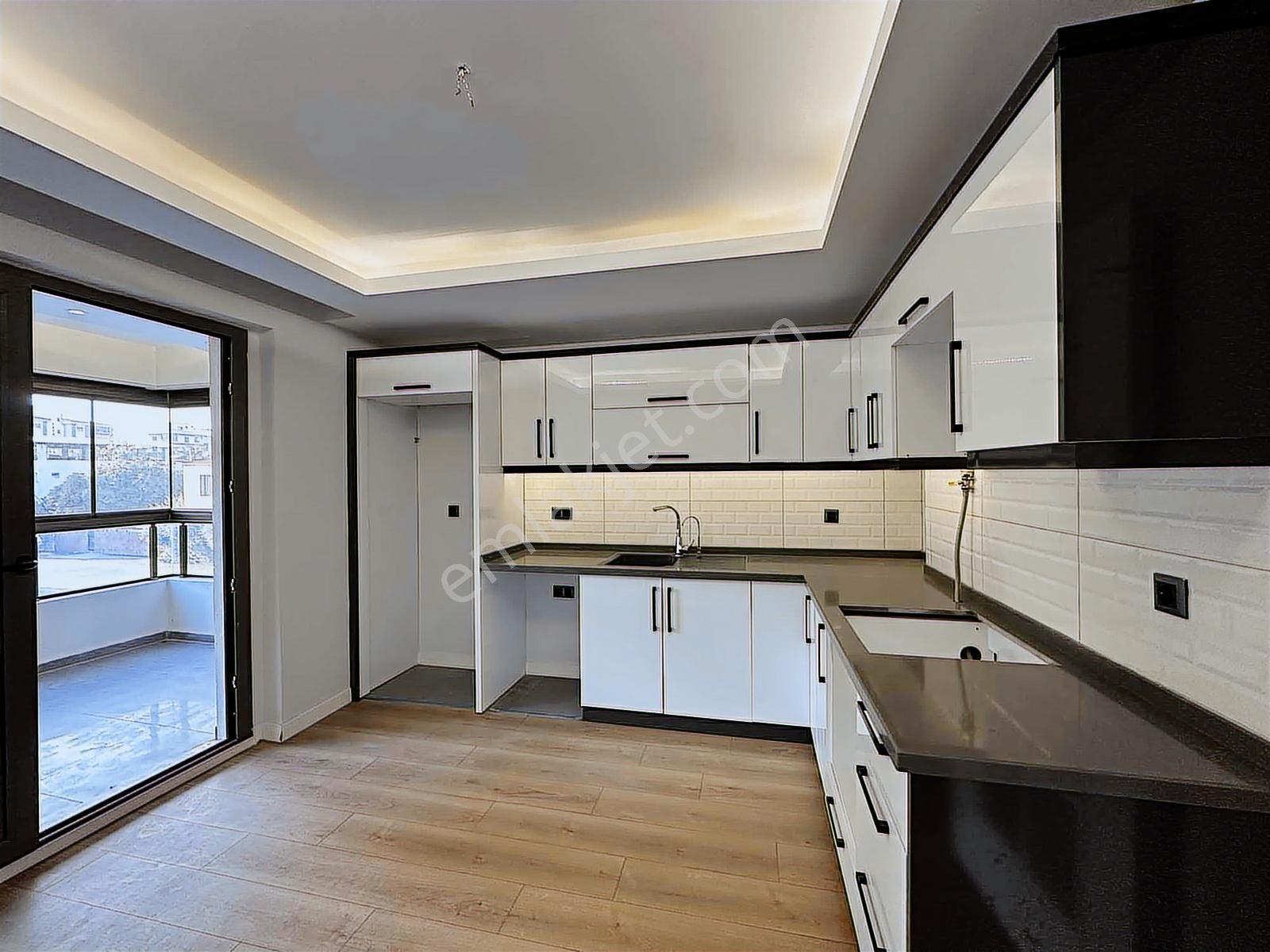Uygan'dan Muratbey Mah. 3+1 145m² İzban Dibi Ultra Lüx Arakat - Görsel 4