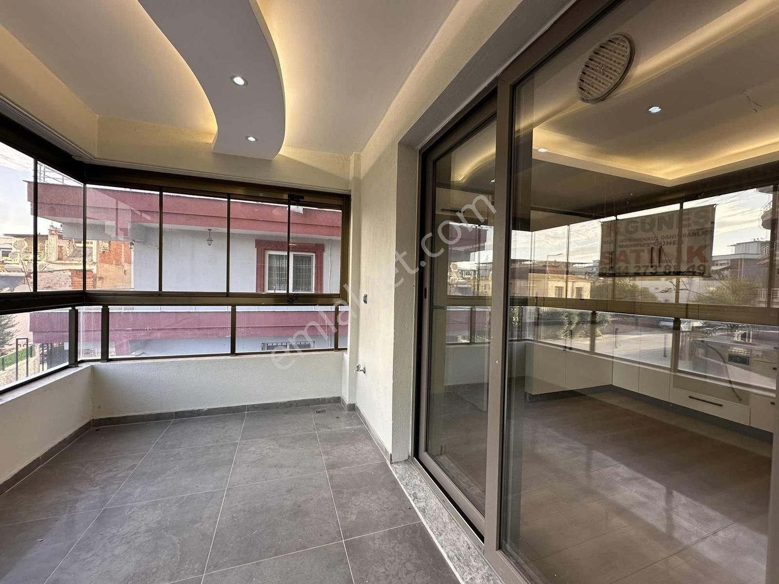 Uygan'dan Muratbey Mah. 3+1 145m² İzban Dibi Ultra Lüx Arakat