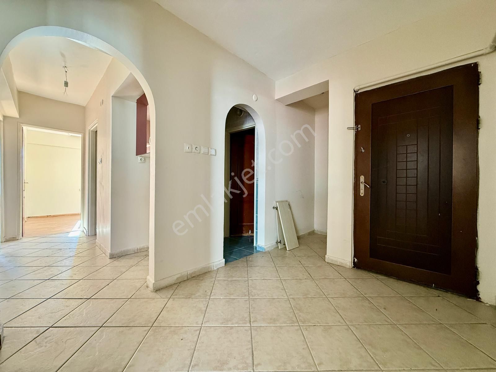 Kalecik Emlak'tan Fatih Mahallesin'de 125m² 3 Balkonlu Önü Açık 3+1 - Görsel 13