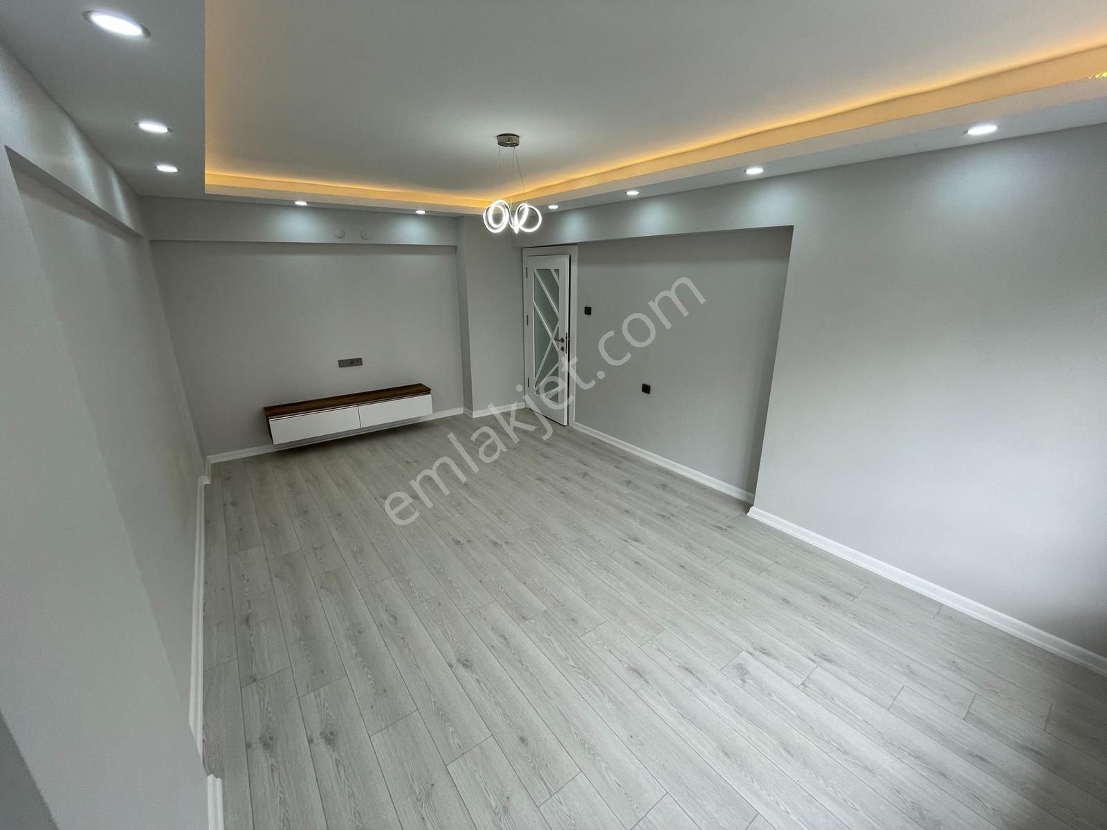 30 Ağustos Mah. Full Yapılı Arakat Ön Cephe Lüx 3+1 Daire - Görsel 6