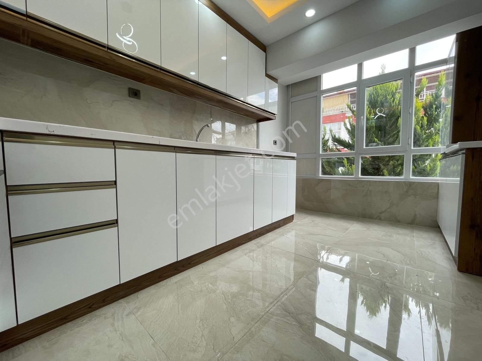 30 Ağustos Mah. Full Yapılı Arakat Ön Cephe Lüx 3+1 Daire - Görsel 5