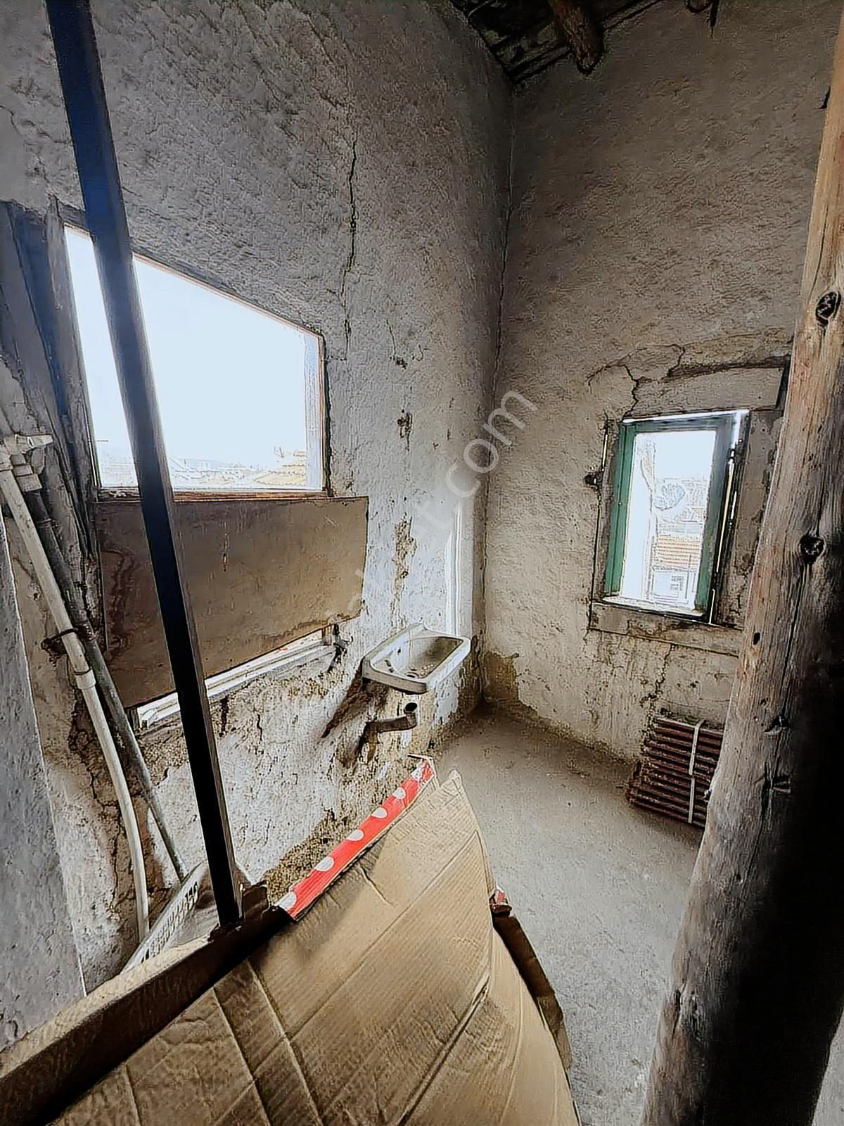 Burmalı Mahallesin De Satılık İki Katlı Müstakil Ev - Görsel 17