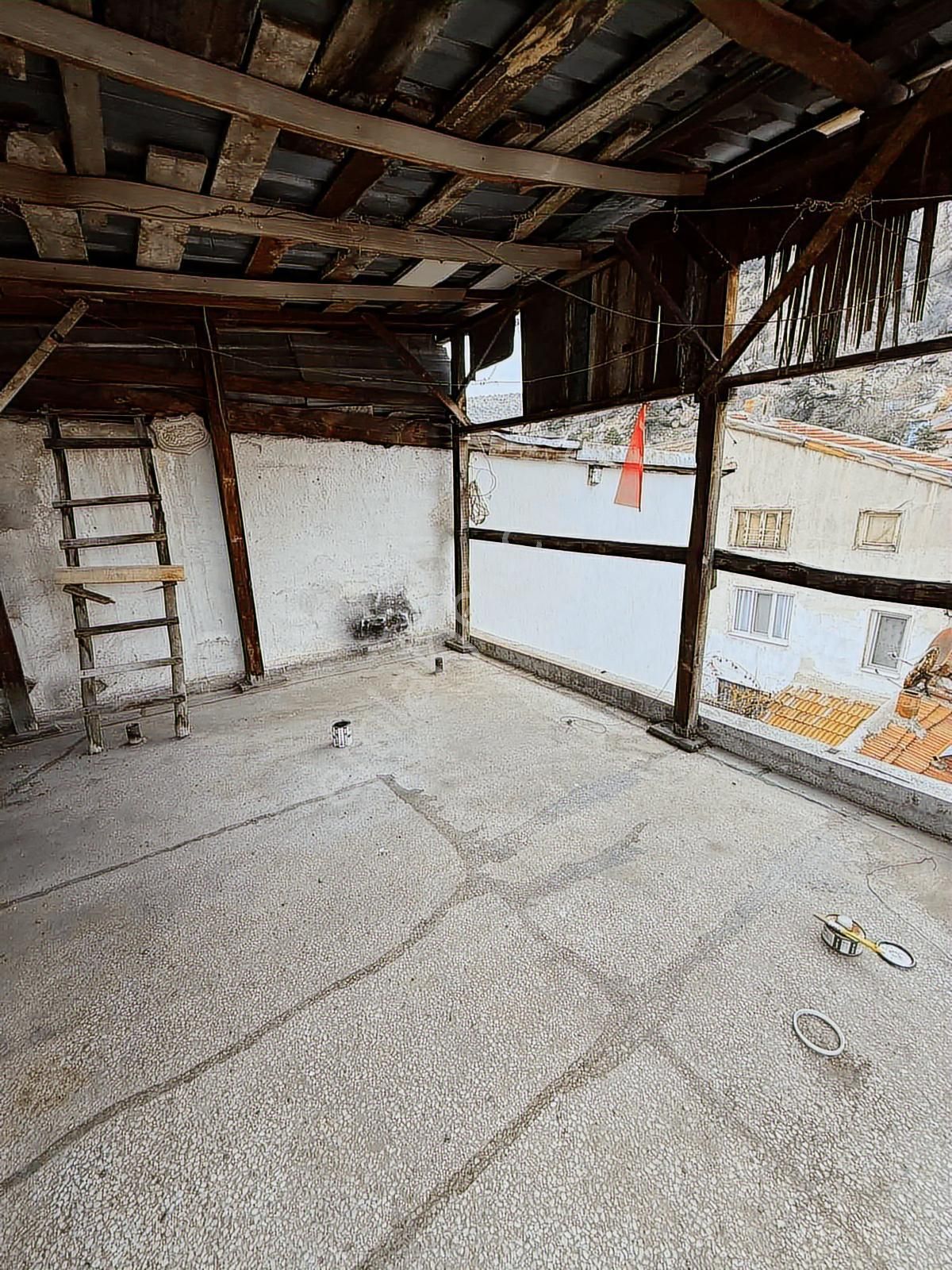 Burmalı Mahallesin De Satılık İki Katlı Müstakil Ev - Görsel 23