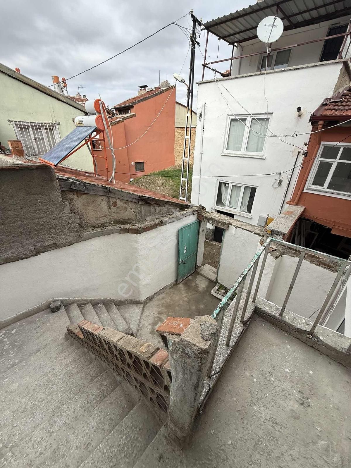 Burmalı Mahallesin De Satılık İki Katlı Müstakil Ev - Görsel 14