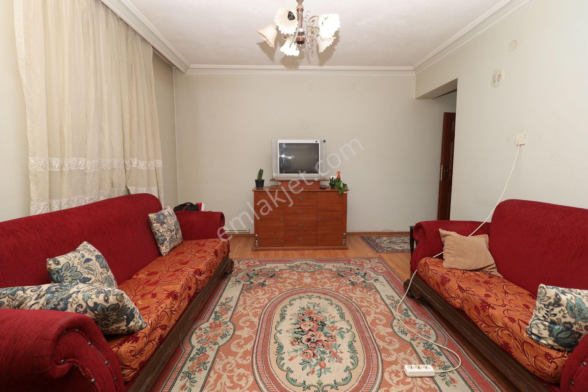 Akif'ten Elvankent Topçu'da 3+1 Trene Yakın Satılık Daire - Görsel 4