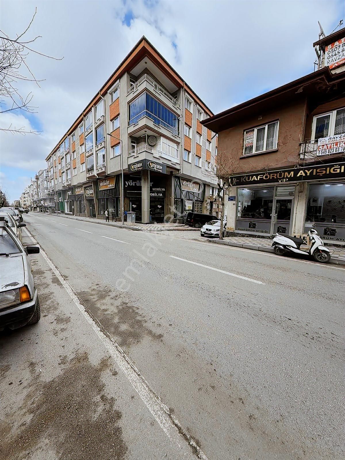 Mecidiye Ana Cade Üzeri Satılık İki Daire Teras Katlı - Görsel 4
