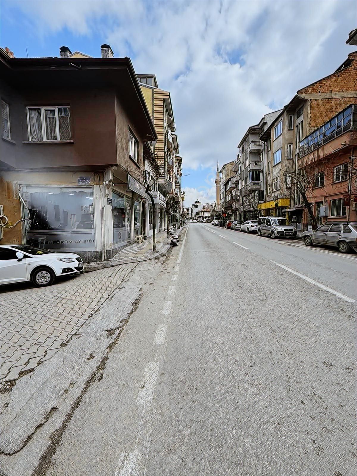 Mecidiye Ana Cade Üzeri Satılık İki Daire Teras Katlı - Görsel 11