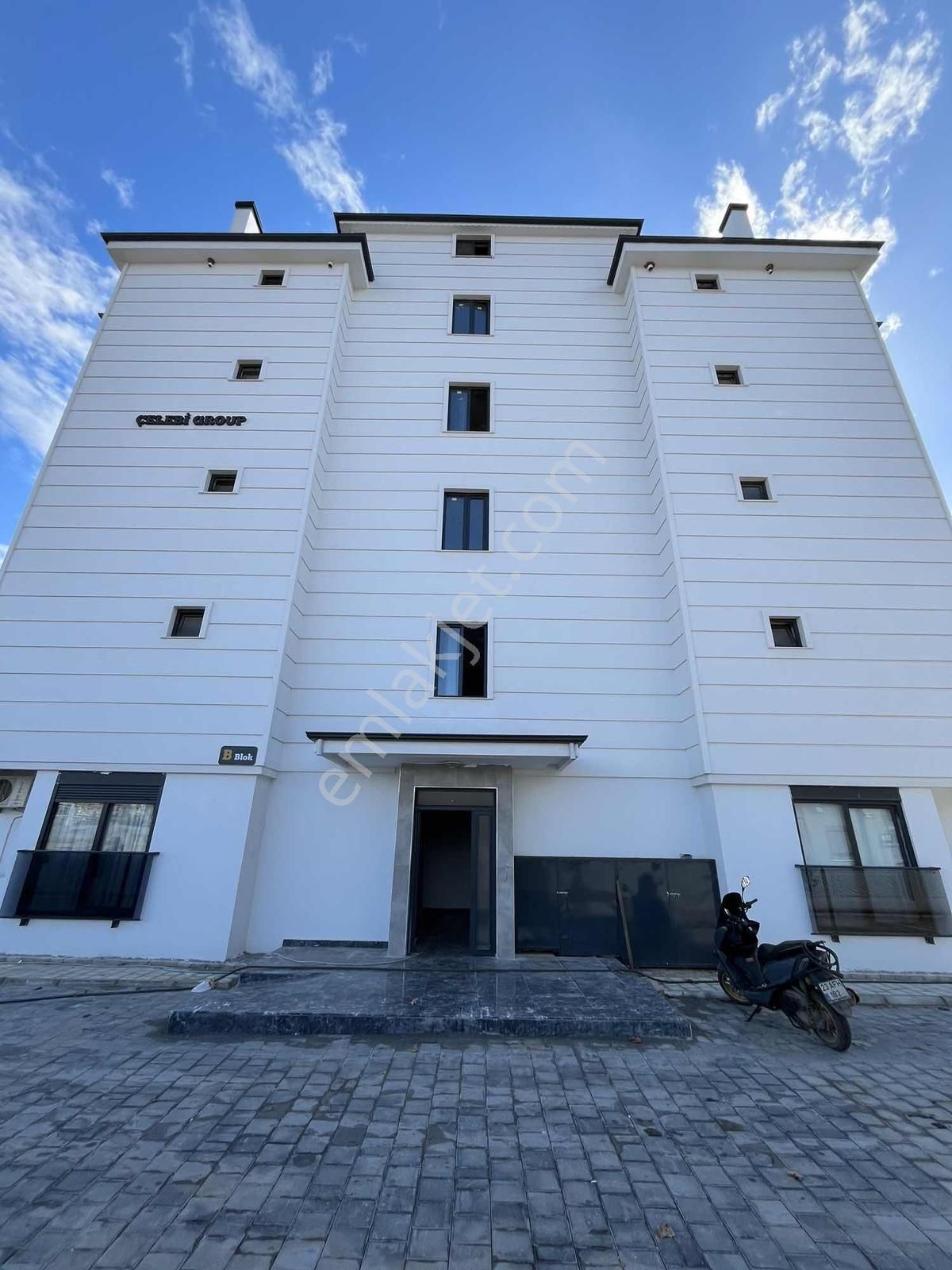 Varsak Demirel'de 1+1 Site İçi Lüx Yapım Kelepir Fırsat Dairesi - Görsel 2