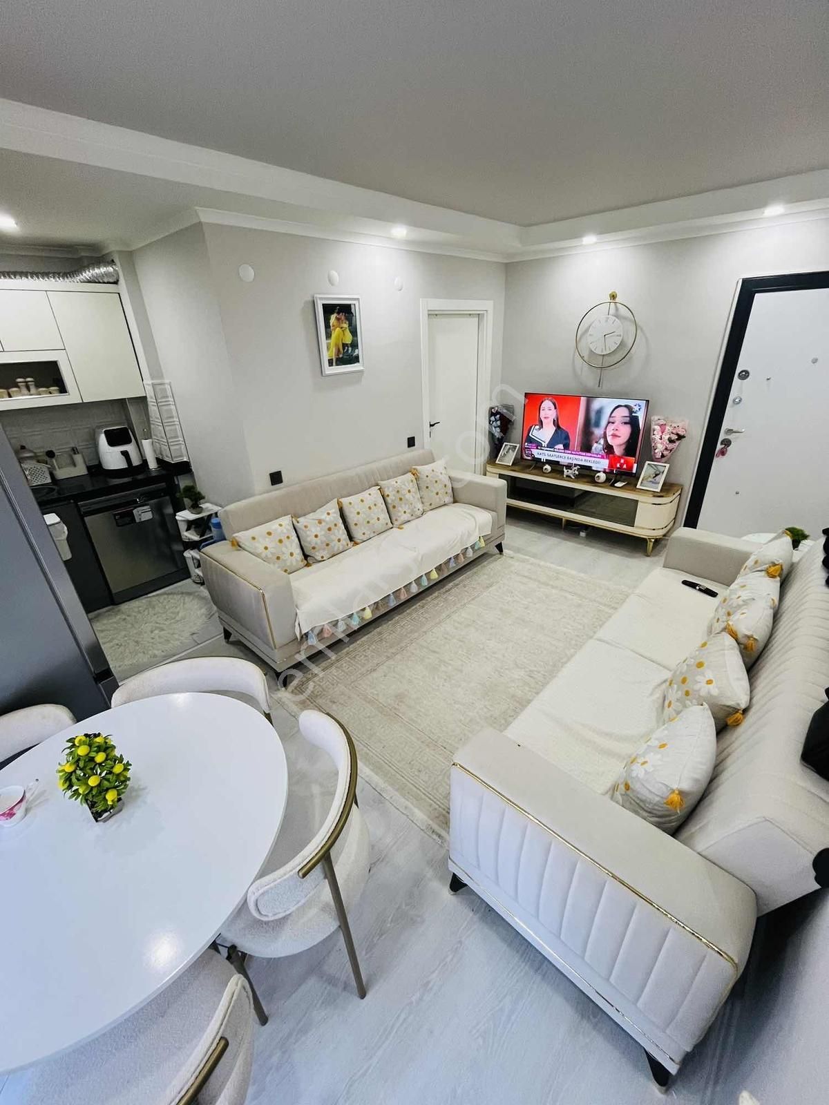 Varsak Demirel'de 1+1 Site İçi Lüx Yapım Kelepir Fırsat Dairesi