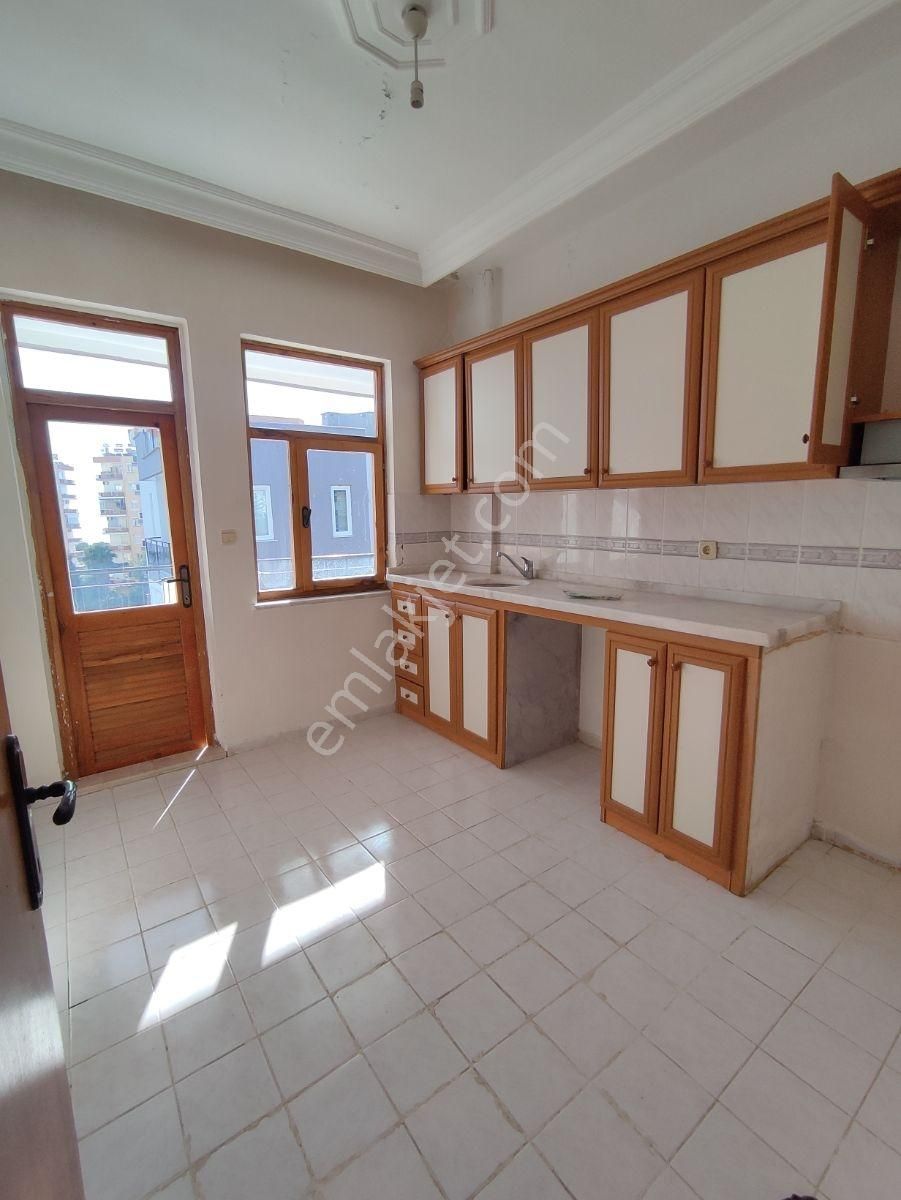 Çankaya Mahallesi Site'de Kiralık Geniş 2+1 - Görsel 8