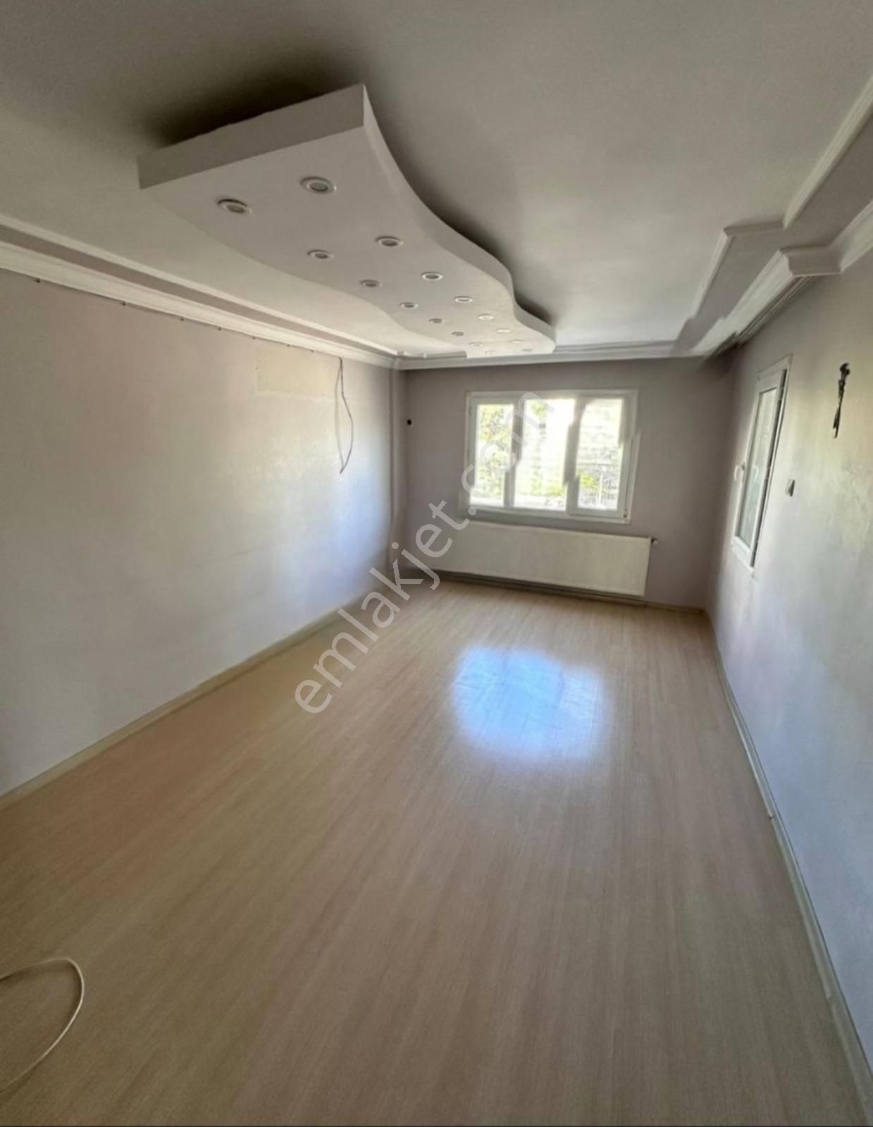Acill Buca Evka-1 Cumhuriyet Mahde 2+1 85m2 D.gazlı Arakat Ayrı Mutfak Ferah Daire
