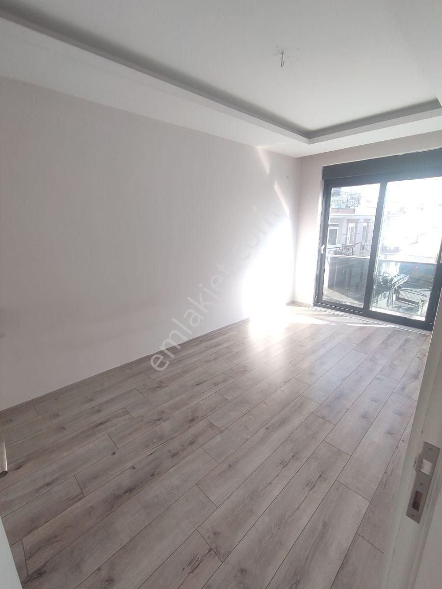 Güney Cepheli Asansörlü Ara Kat Satılık 1+1 - Görsel 9